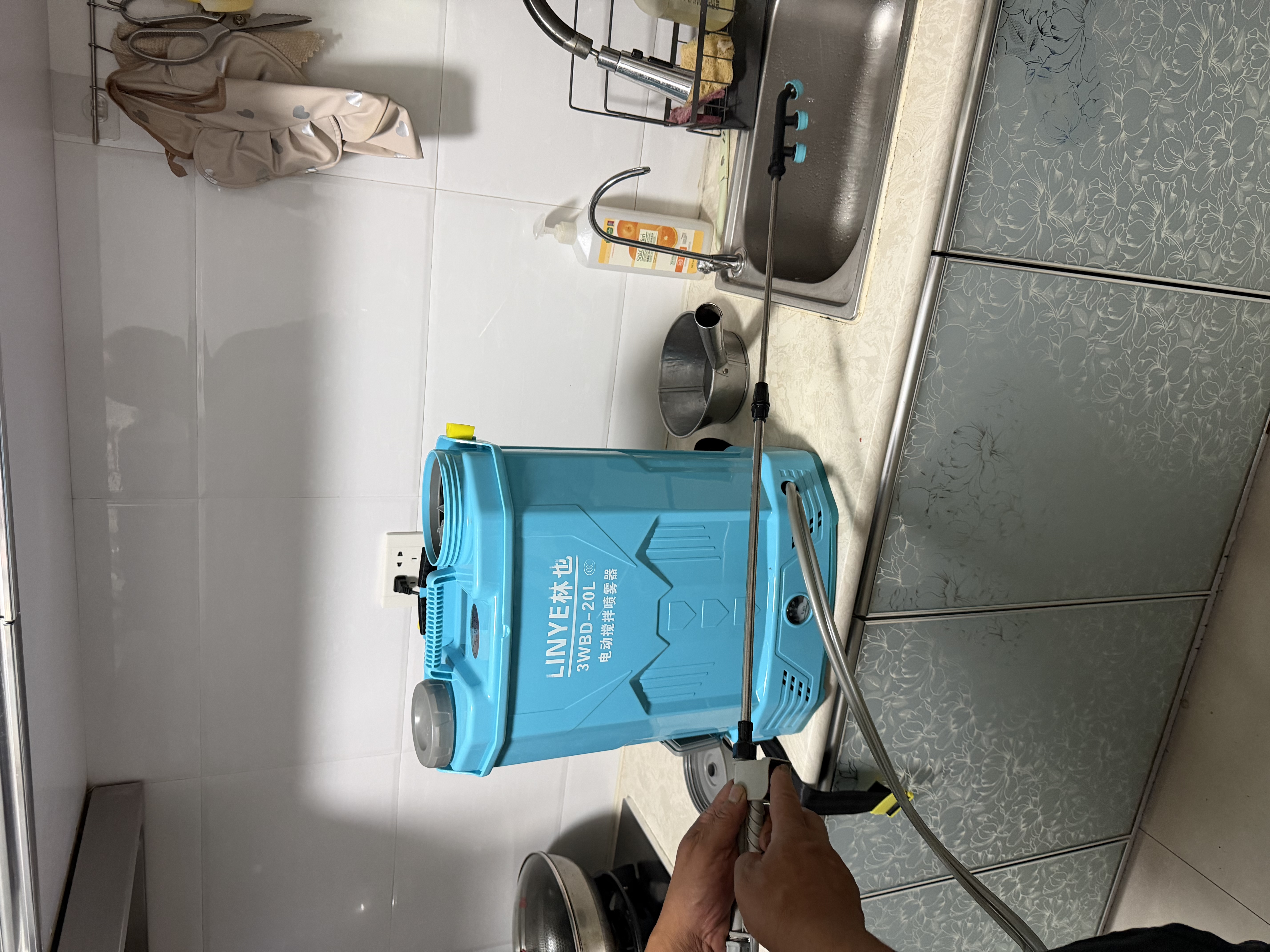 林也电动喷雾器农用打药机背负式喷雾器锂电池高压40亩续航喷雾器 实拍图