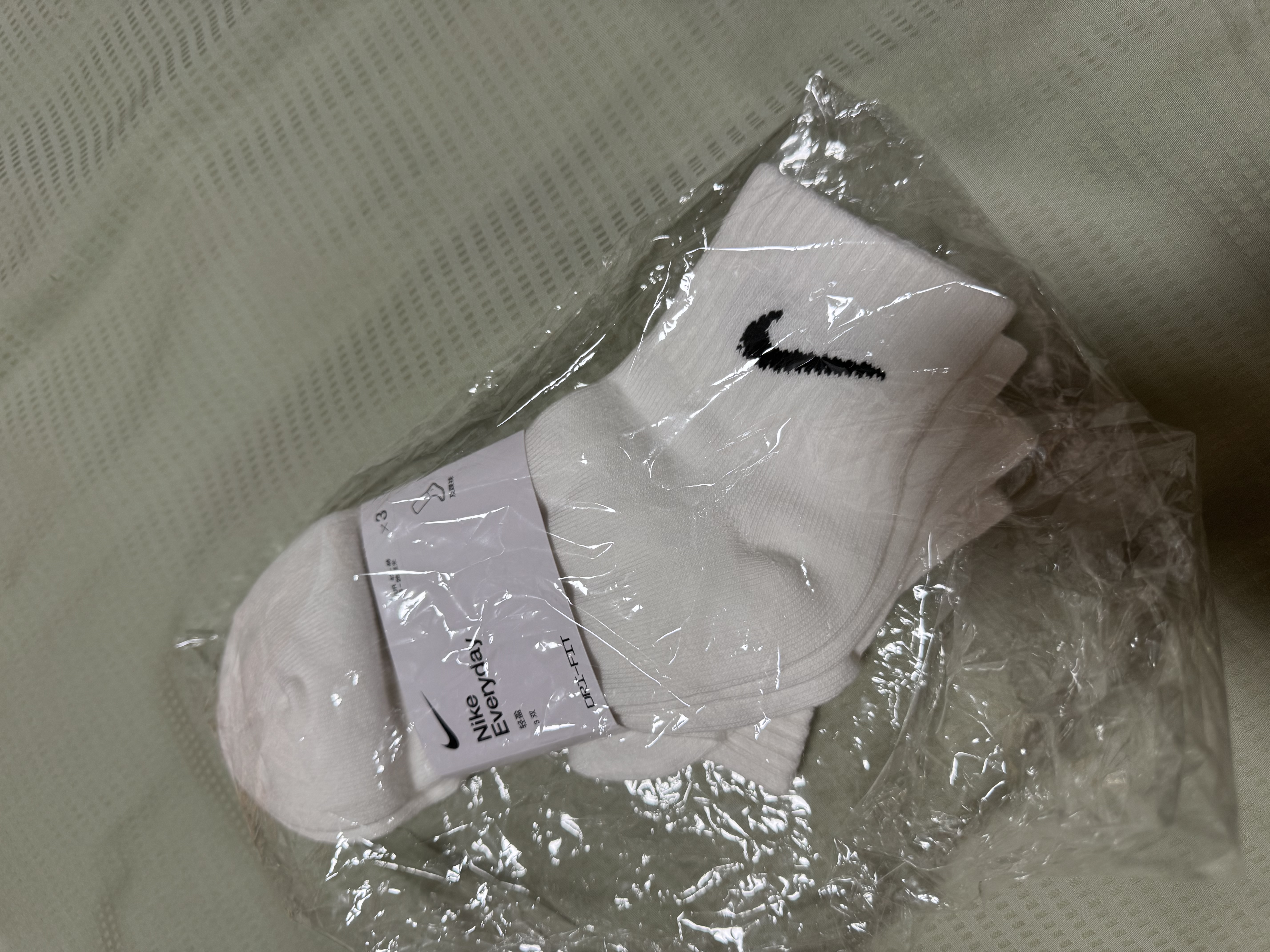 耐克NIKE袜子男子 速干透气篮球袜 短袜三双装SX7677-100白L 实拍图