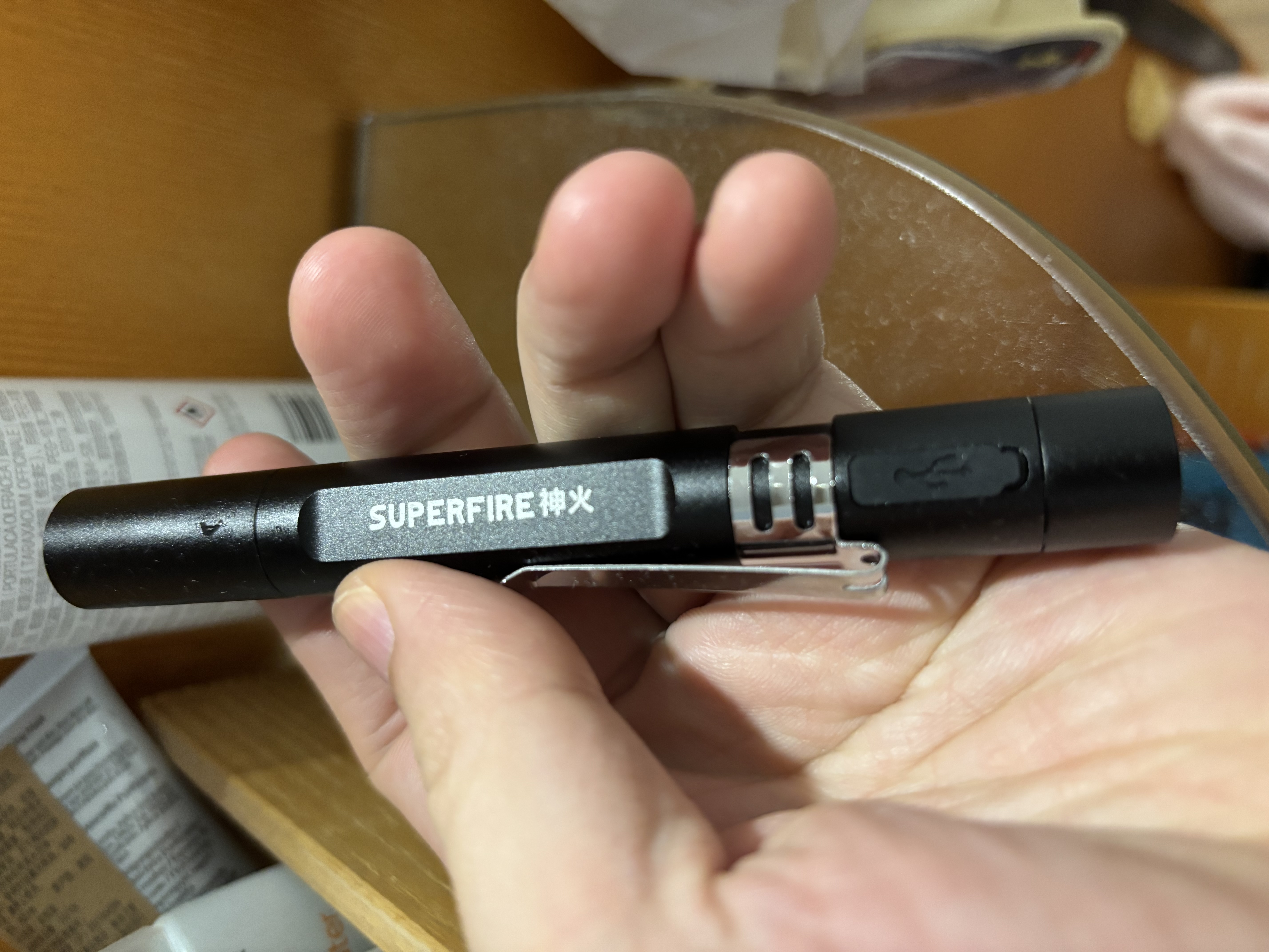 神火（SupFire）RS91瞳孔笔灯手电筒幼儿园医护用耳鼻喉眼口腔晨检笔三光源可充电 实拍图