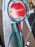 川崎（KAWASAKI）羽毛球拍超轻碳素中杆对拍KD-1PRO黑红+蓝色已穿线+6球+手胶+拍包 实拍图