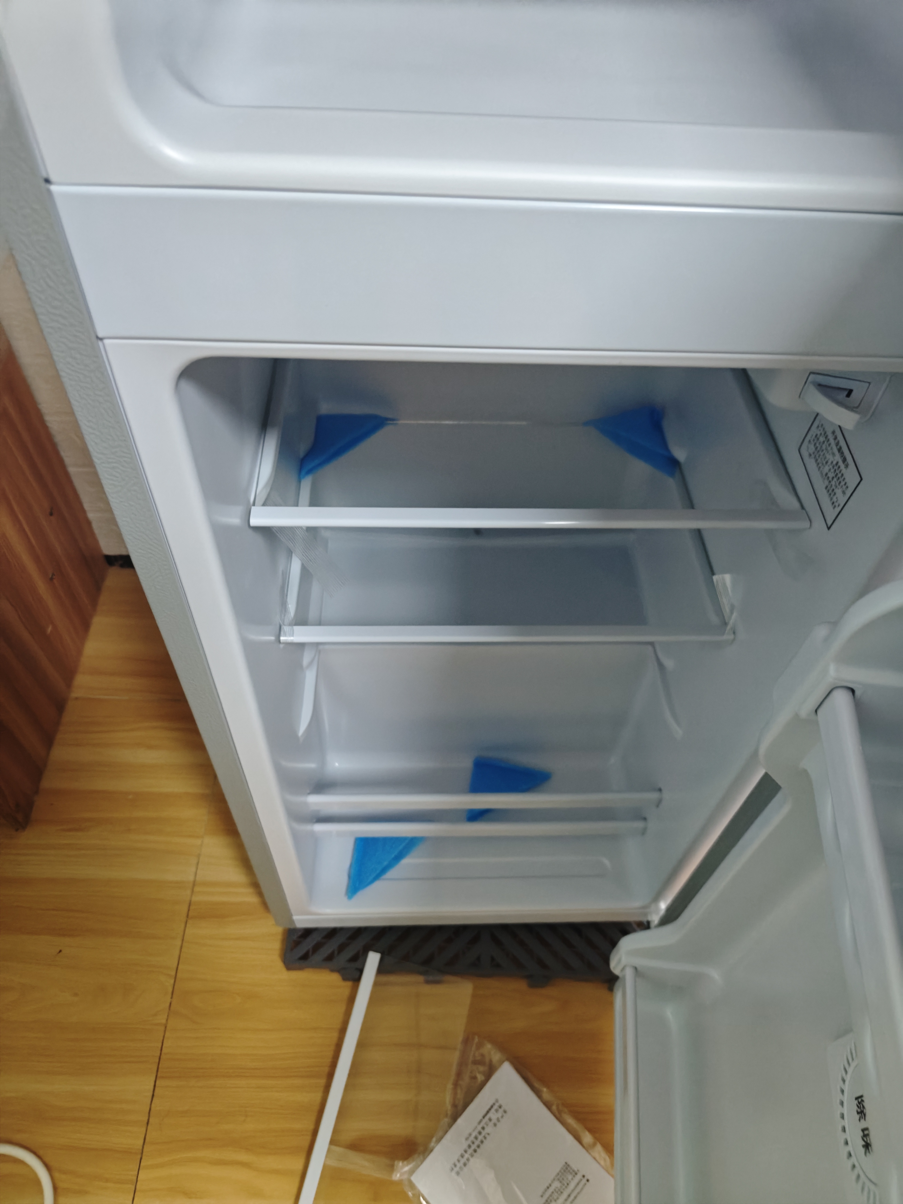 奥克斯小冰箱家用小型迷你冷藏冷冻两用出租房宿舍用节能省电寝室办公室电冰箱 【一级能效】186银色【高效保鲜 铜管速冷】70L 实拍图