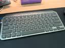 罗技（Logitech）大师系列MX Keys Mini无线蓝牙键盘充电办公ipad Mac薄膜迷你妙控键盘智能背光type-c双模跨屏79键 石墨黑（带Bolt接收器） 实拍图