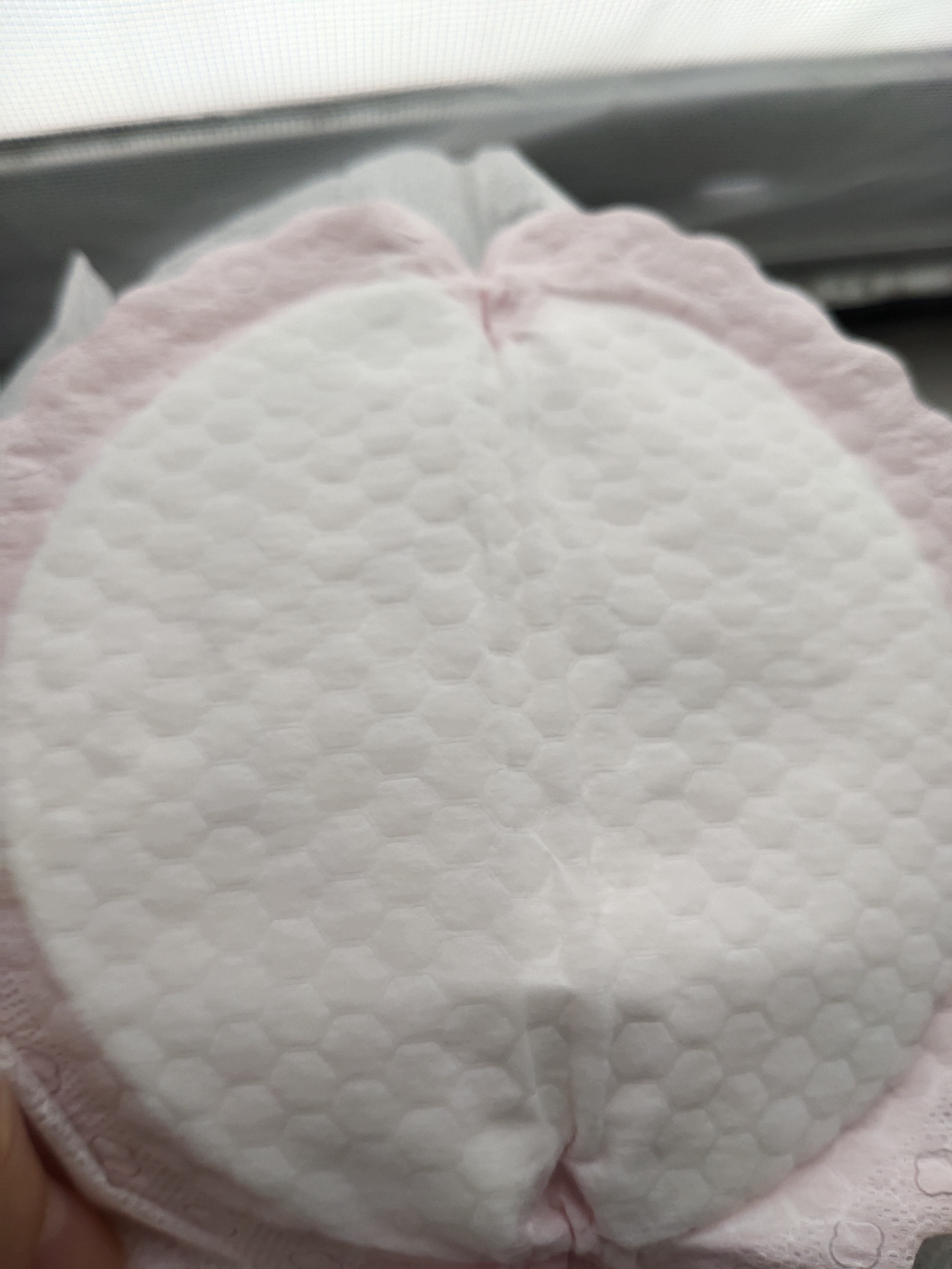 十月结晶一次性防溢乳垫薄款防漏贝壳乳垫 208片装 爆款【仿生贝壳款】【加赠30片】 实拍图