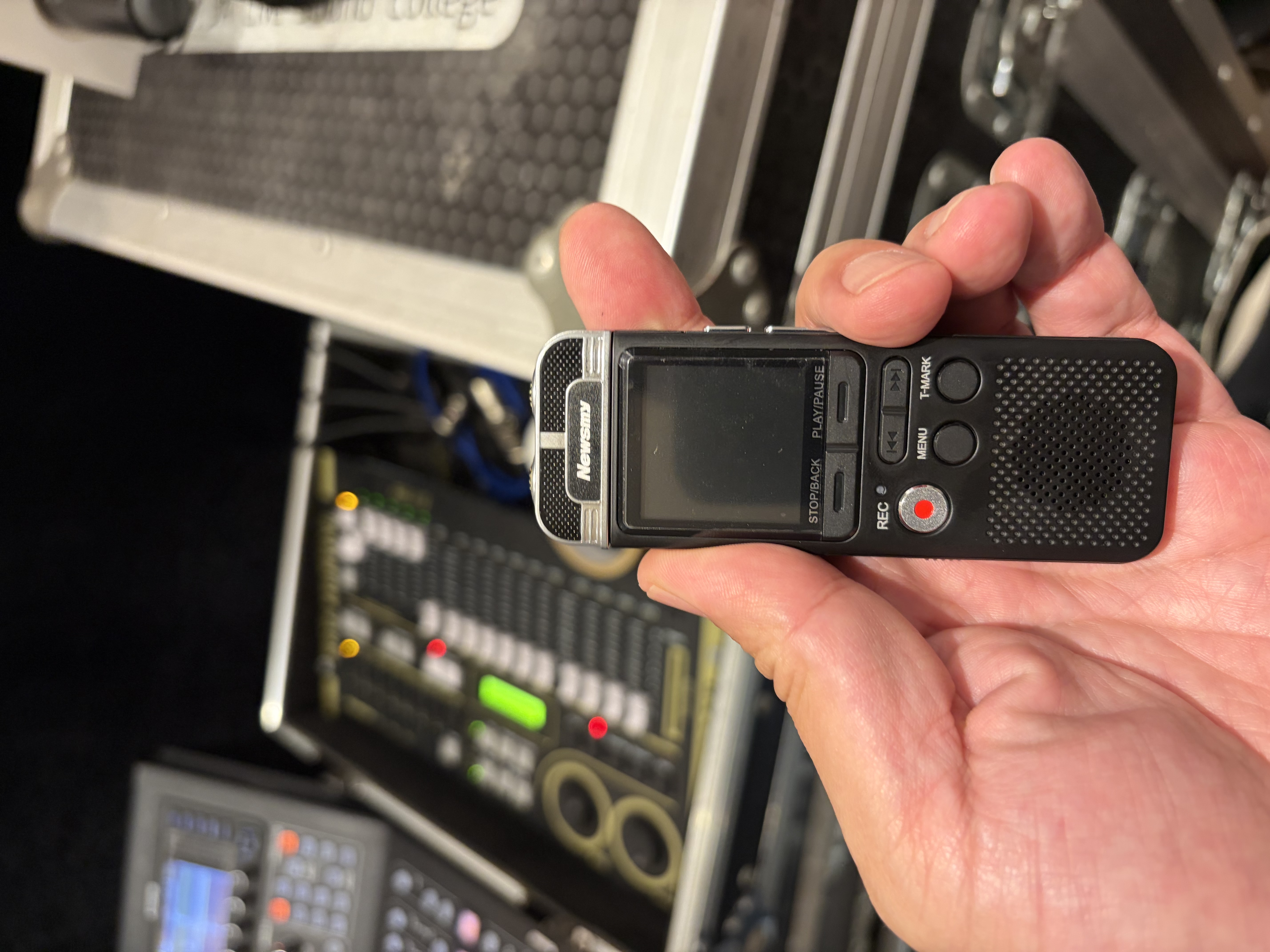 纽曼录音笔A17 32G 新一代高品质PCM线性录音设备 高清降噪 顶级无损 商务学习采访专业调音台内录 实拍图