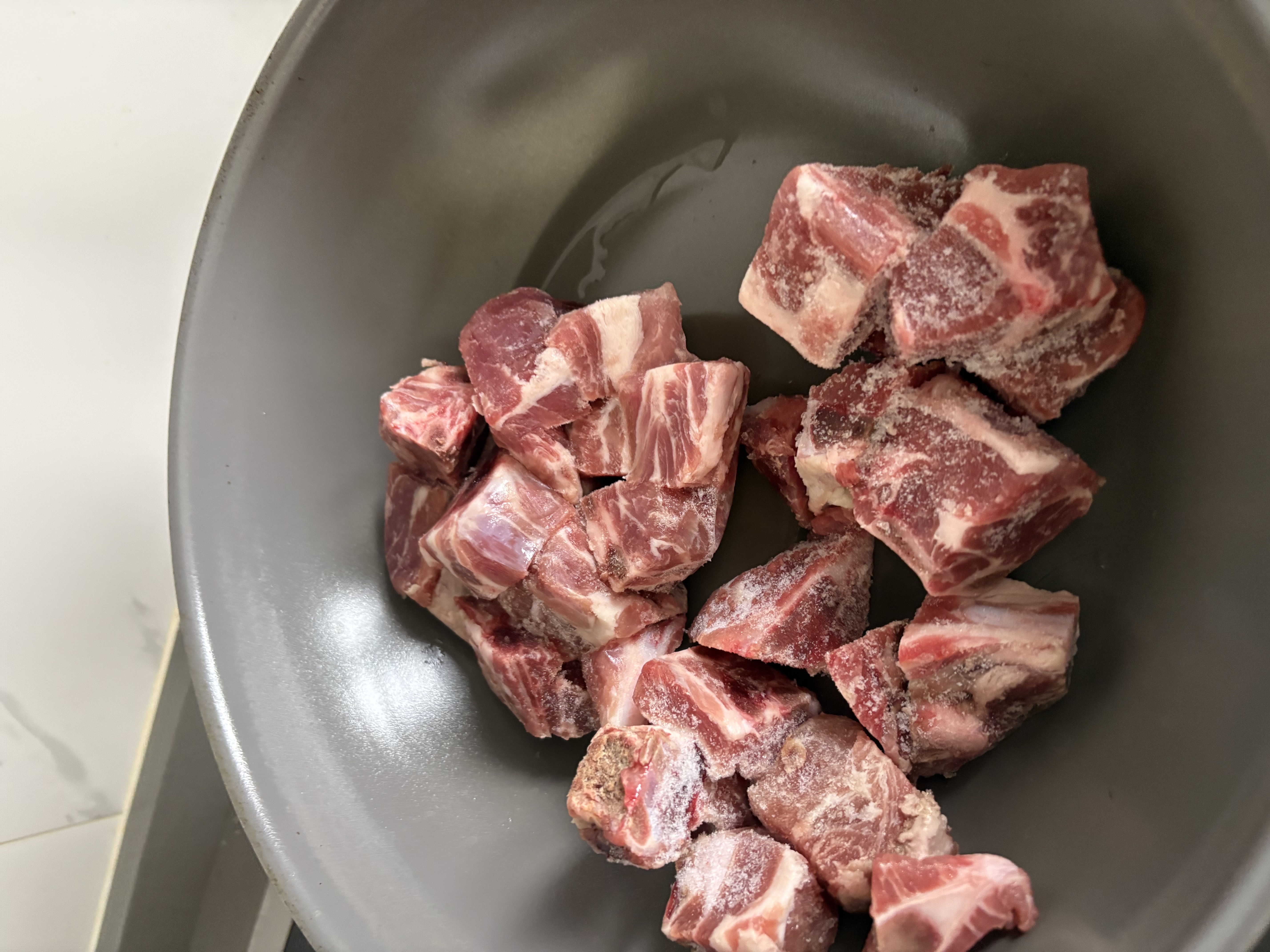 家佳康亚麻籽猪排骨400g 全程控腥鲜肉急冻猪前排含脊骨 红烧煲汤烧烤 实拍图