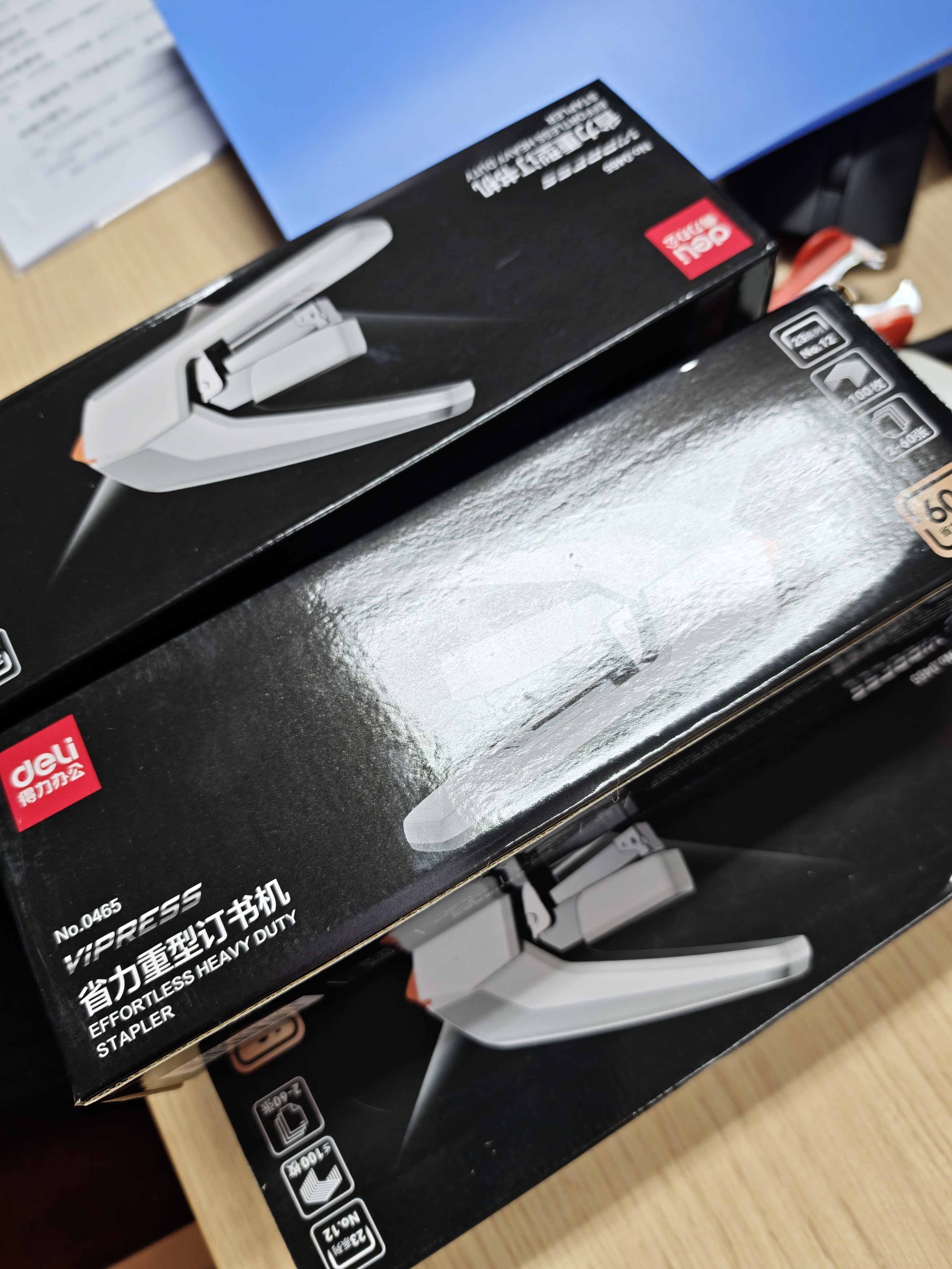 得力（deli）省力订书机/订书器大号厚层60页加厚重型订书机 办公用品适配23/6~23/10订书钉 白色0465 实拍图