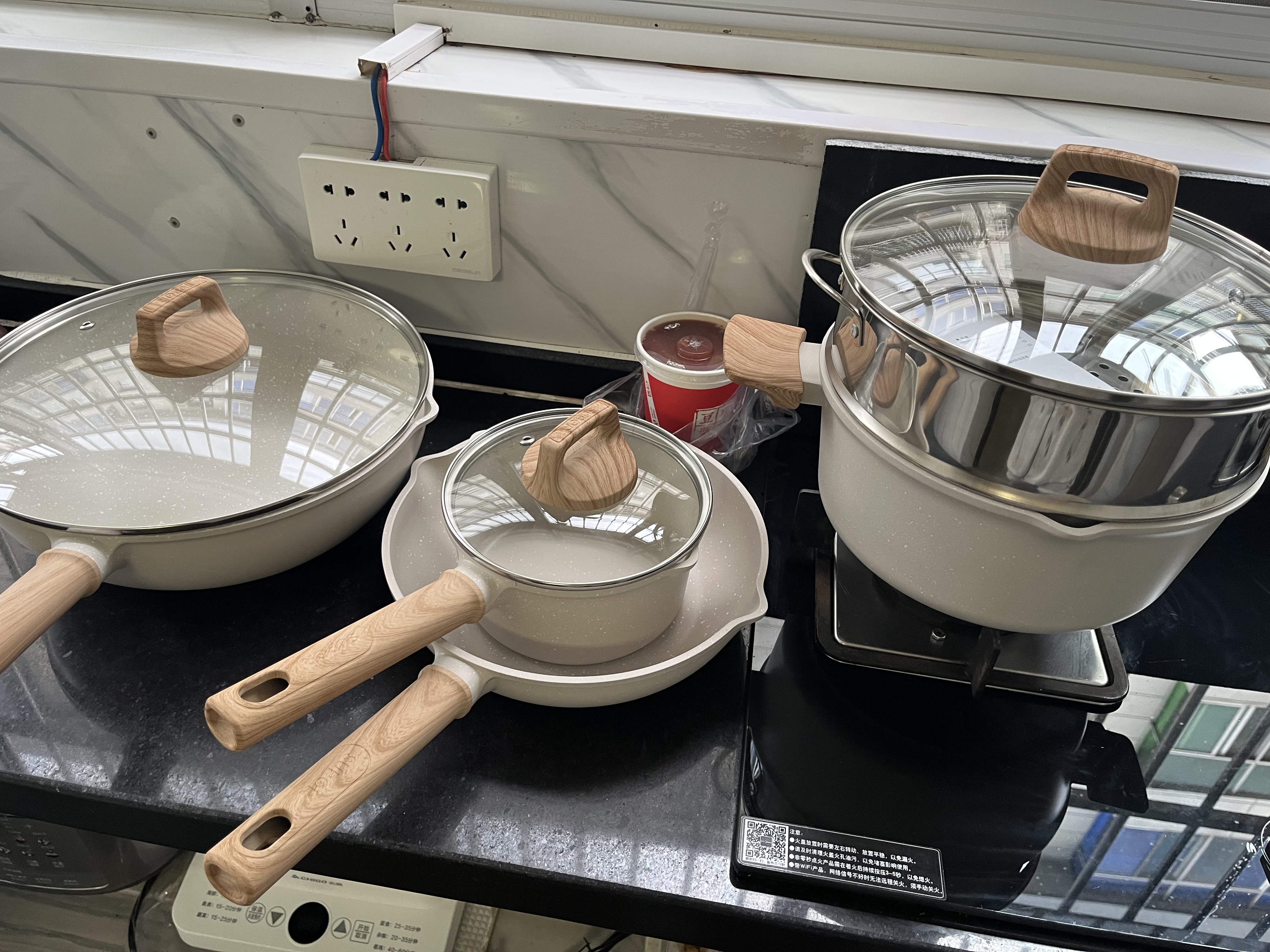 苏泊尔（SUPOR）锅具套装全套家用麦饭石色不粘锅厨房锅组合电磁炉通用炒煎锅套装 TP2302E不粘 4件套 实拍图