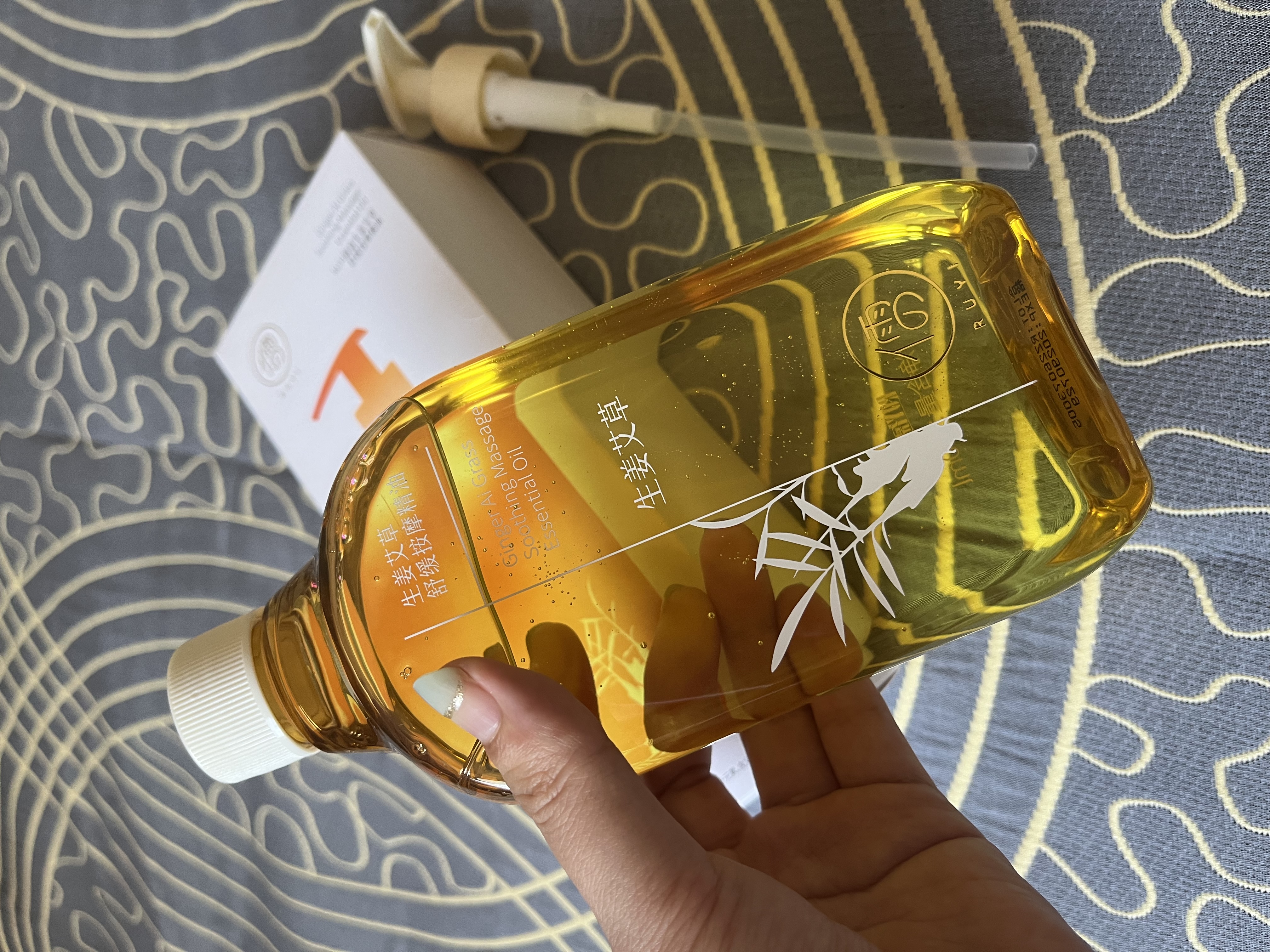儒意（RUYI）生姜艾草按摩精油500ml 通经络全身排毒发热拔罐spa开背推拿刮痧 实拍图