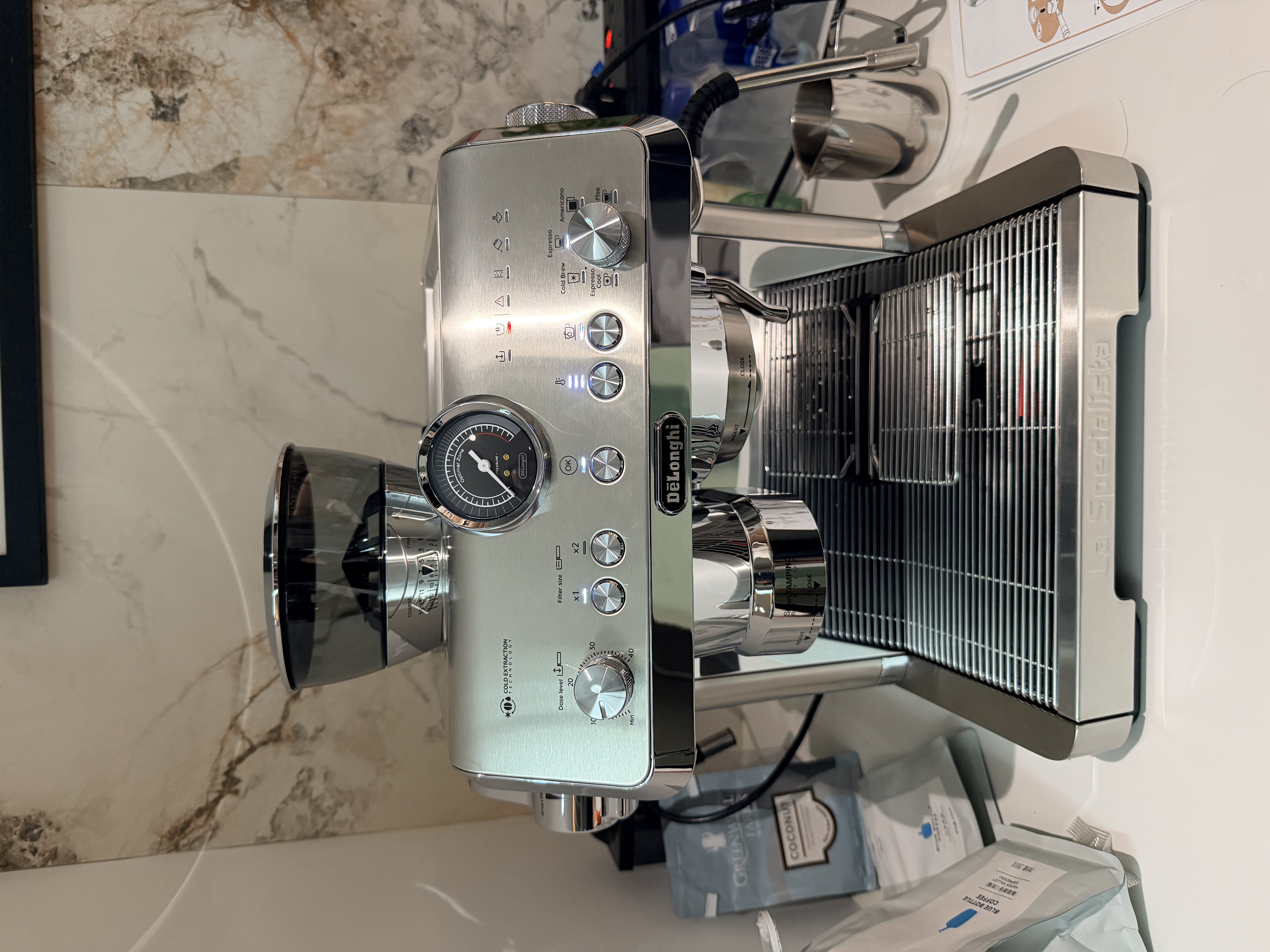 德龙（Delonghi）19Bar泵压意式半自动咖啡机EC9555家用冷萃智能压粉自动感应研磨一体 专业拉花系统 EC9555升级版 实拍图