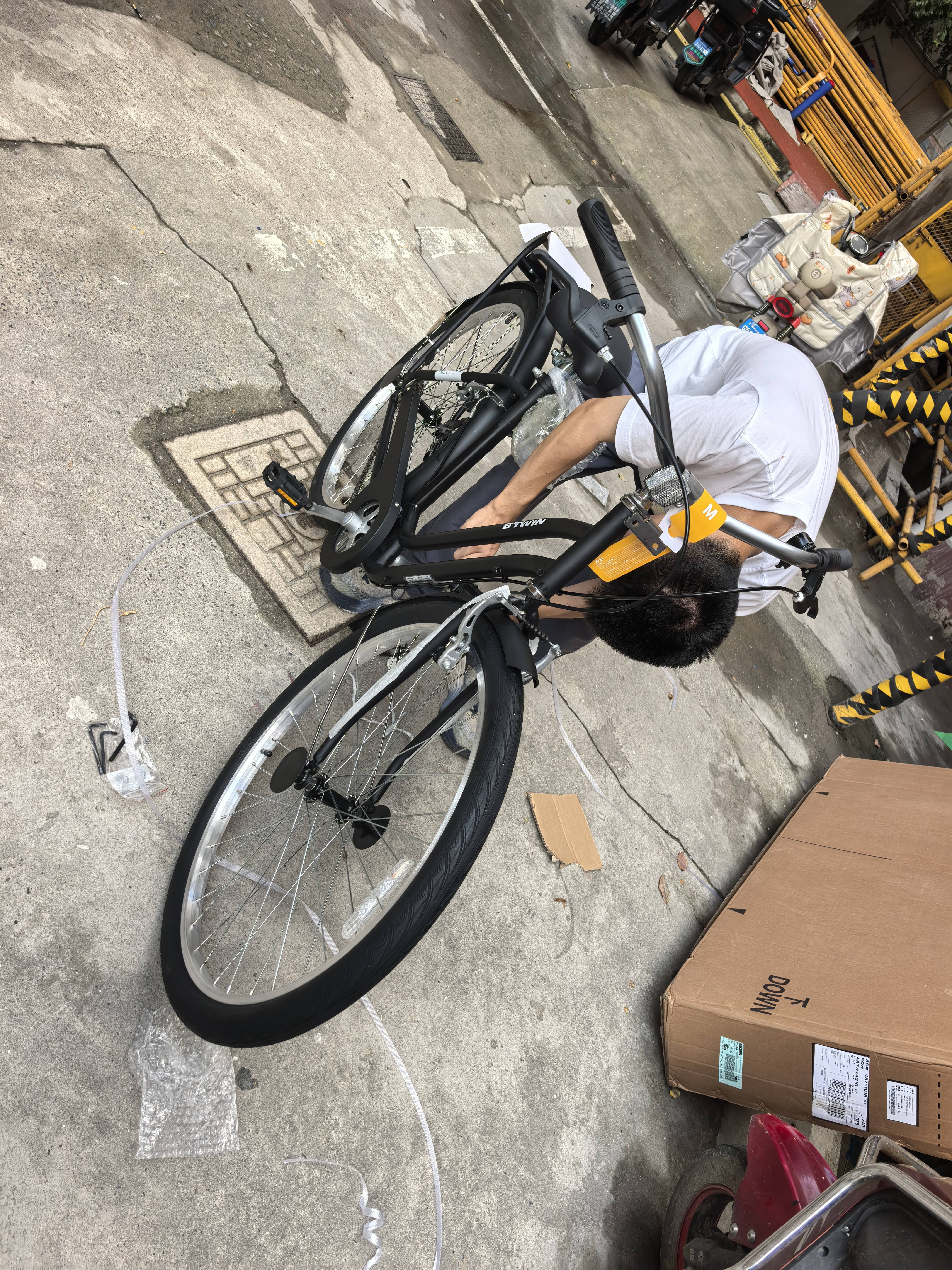 迪卡侬【门店自提】城市自行车26寸代步单速男女上班通勤轻便学生单车 黑色S/M号（1.45-1. 75m） 26英寸 单速 实拍图