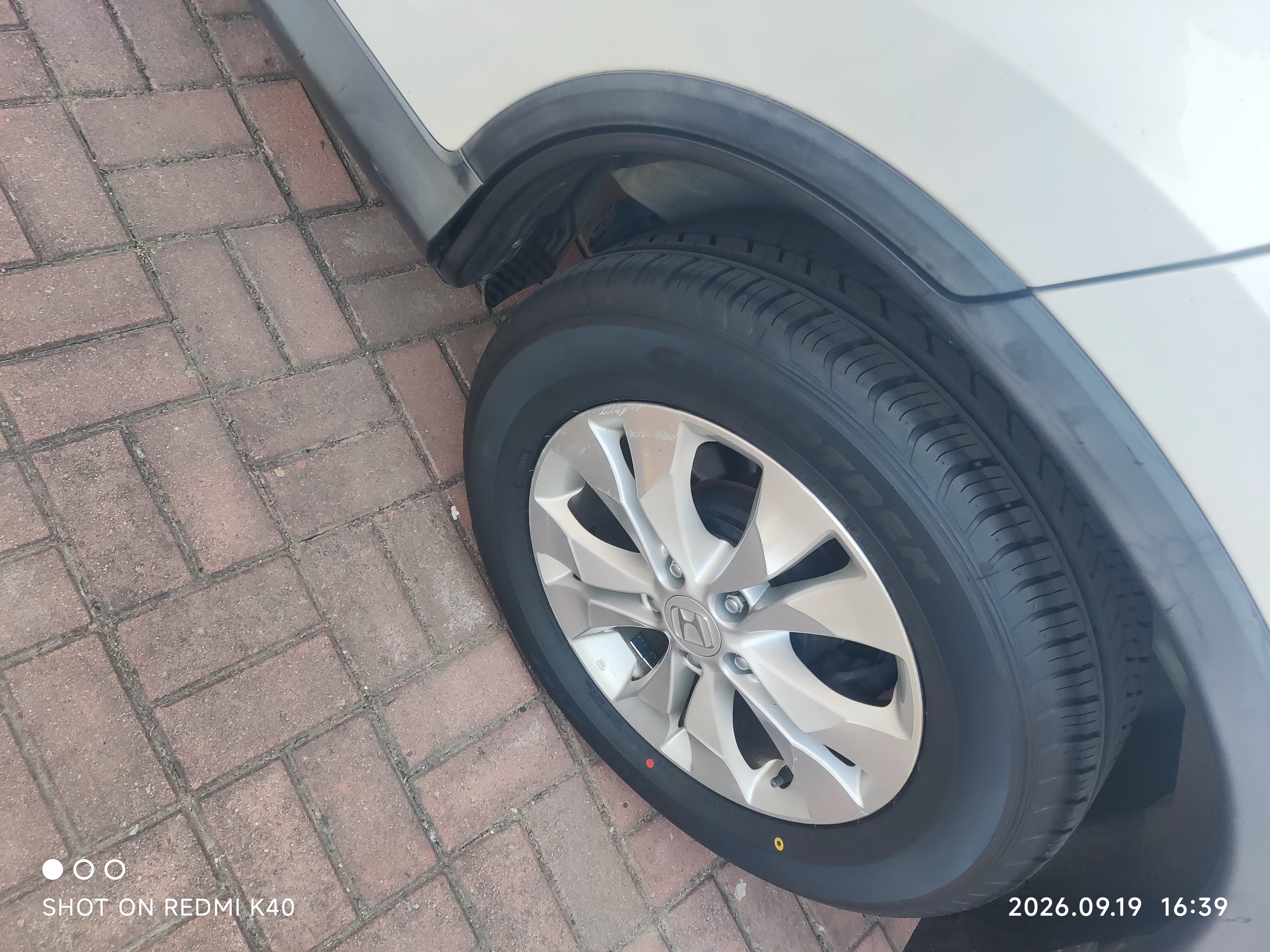 邓禄普（DUNLOP）汽车轮胎 225/65R17 102T GRANDTREK ST30 原配本田CRV 实拍图