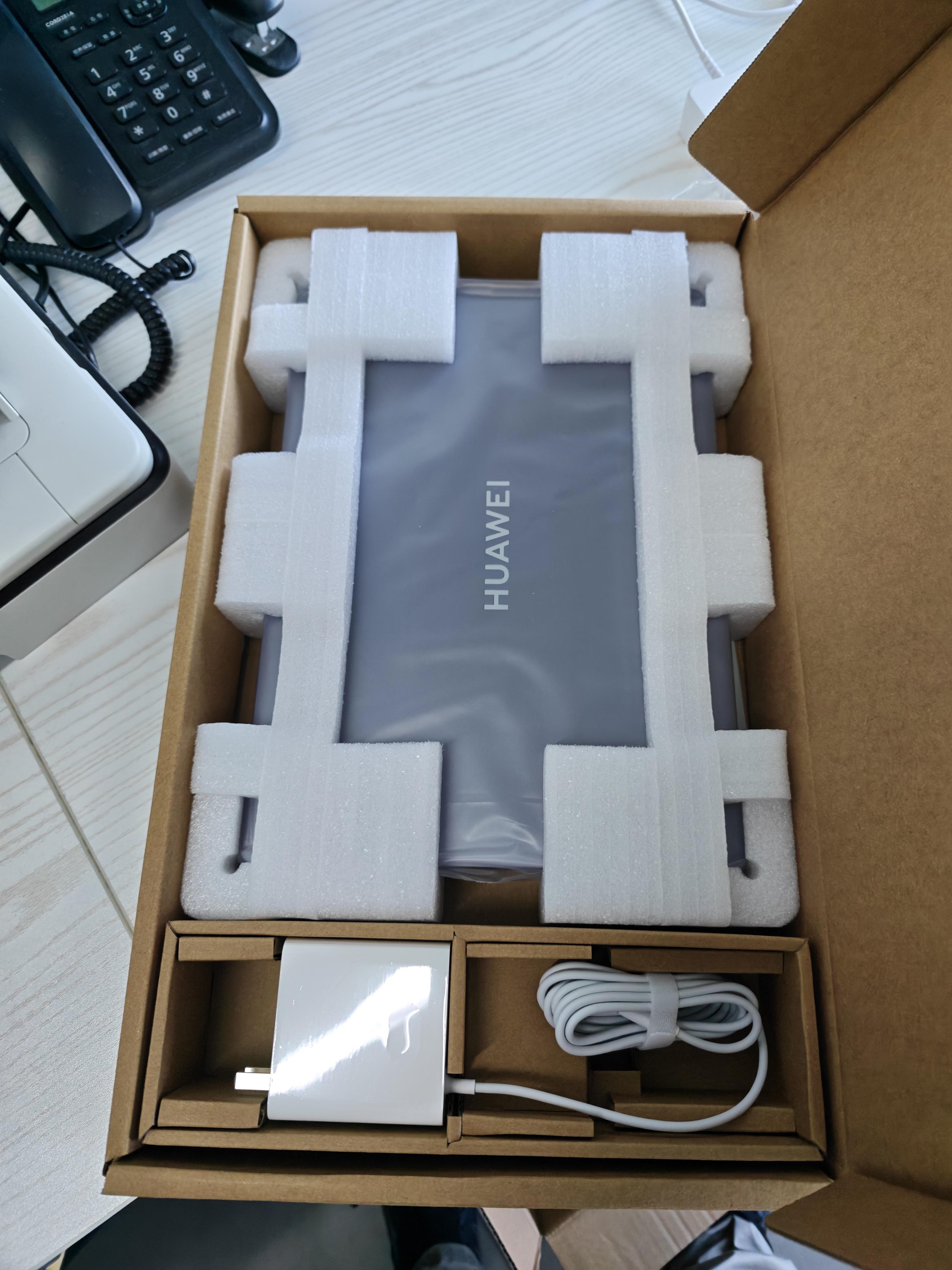 华为MateBook 14 酷睿 Ultra Linux版【国家补贴15%】笔记本电脑 2.8K触屏 超薄高性能 办公商务本 Ultra 5 24G 1TB | 深空灰 V20 店铺预装Windows 实拍图