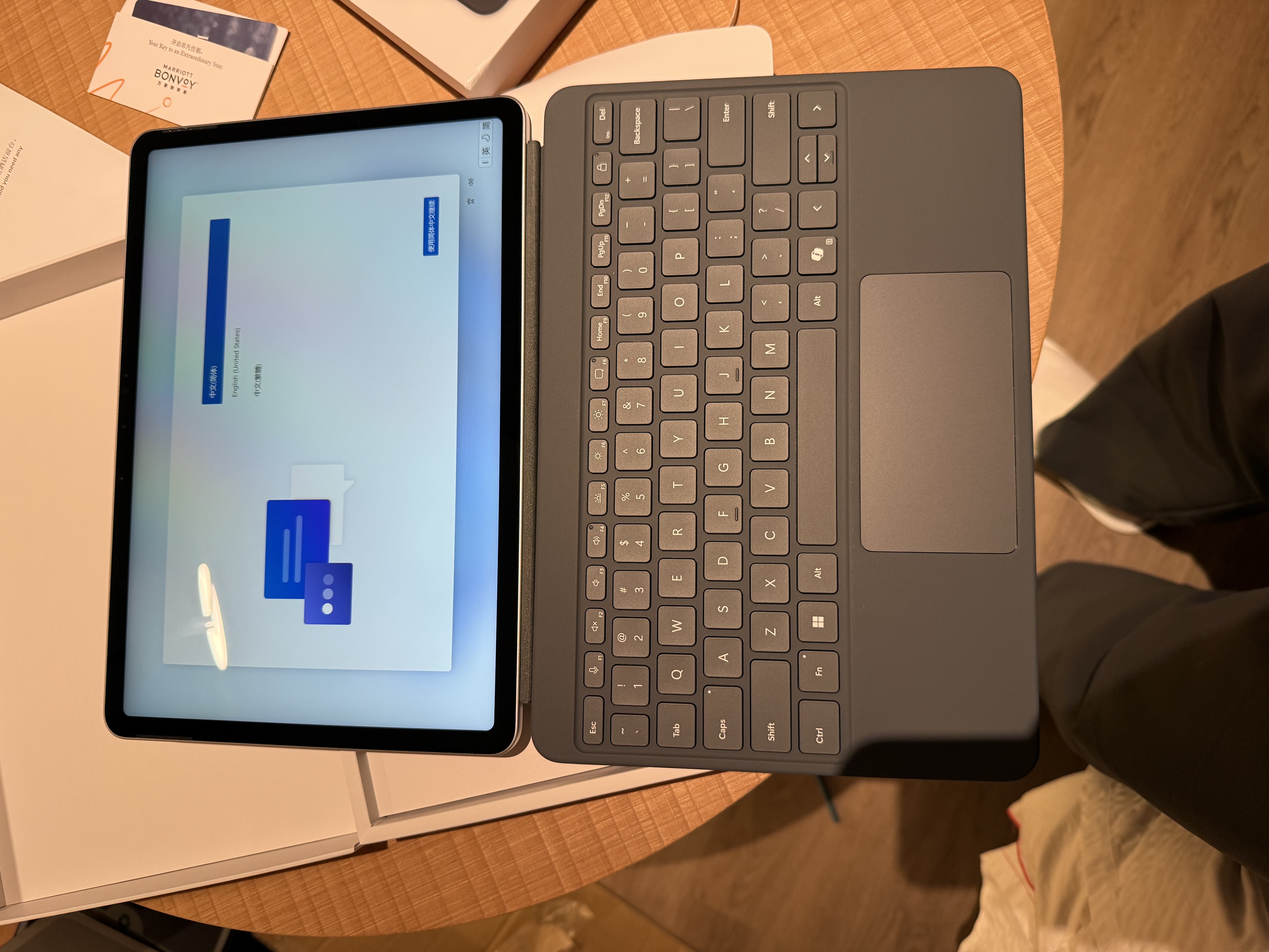 微软（Microsoft）Surface Pro 12英寸 二合一笔记本电脑 国家补贴 轻薄本 AI+PC 骁龙 X Plus 16G 512G 亮铂金 实拍图