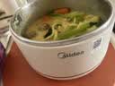 美的（Midea）电煮锅 小电锅 不锈钢0涂层电热锅 宿舍小锅多功能锅 1.6L学生寝室一体泡面小火锅XZC2017G 配蒸笼 实拍图