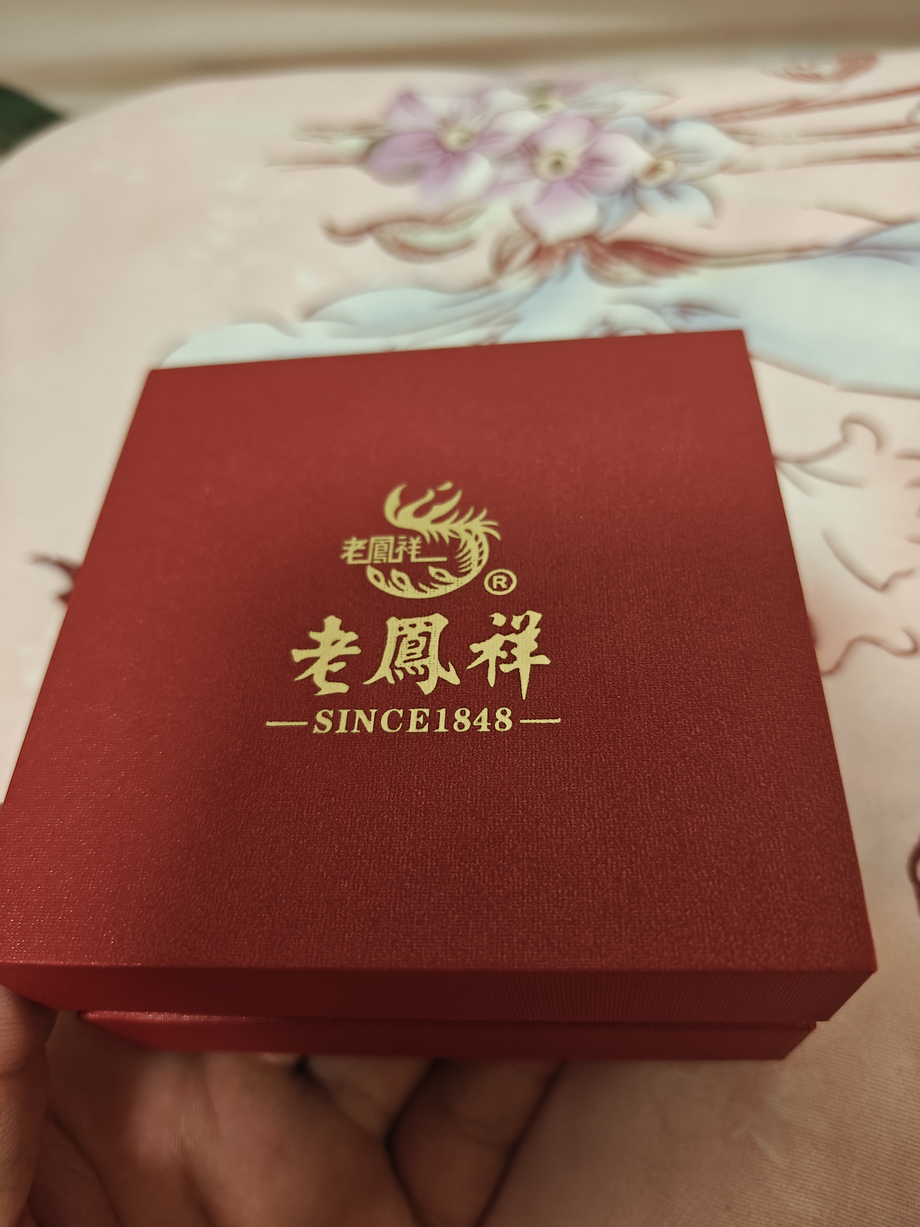 老凤祥十二生肖银项链女款2026新款高级感玉髓平安扣生日礼物送女友老婆 十二生肖萌兔-品牌礼盒 实拍图