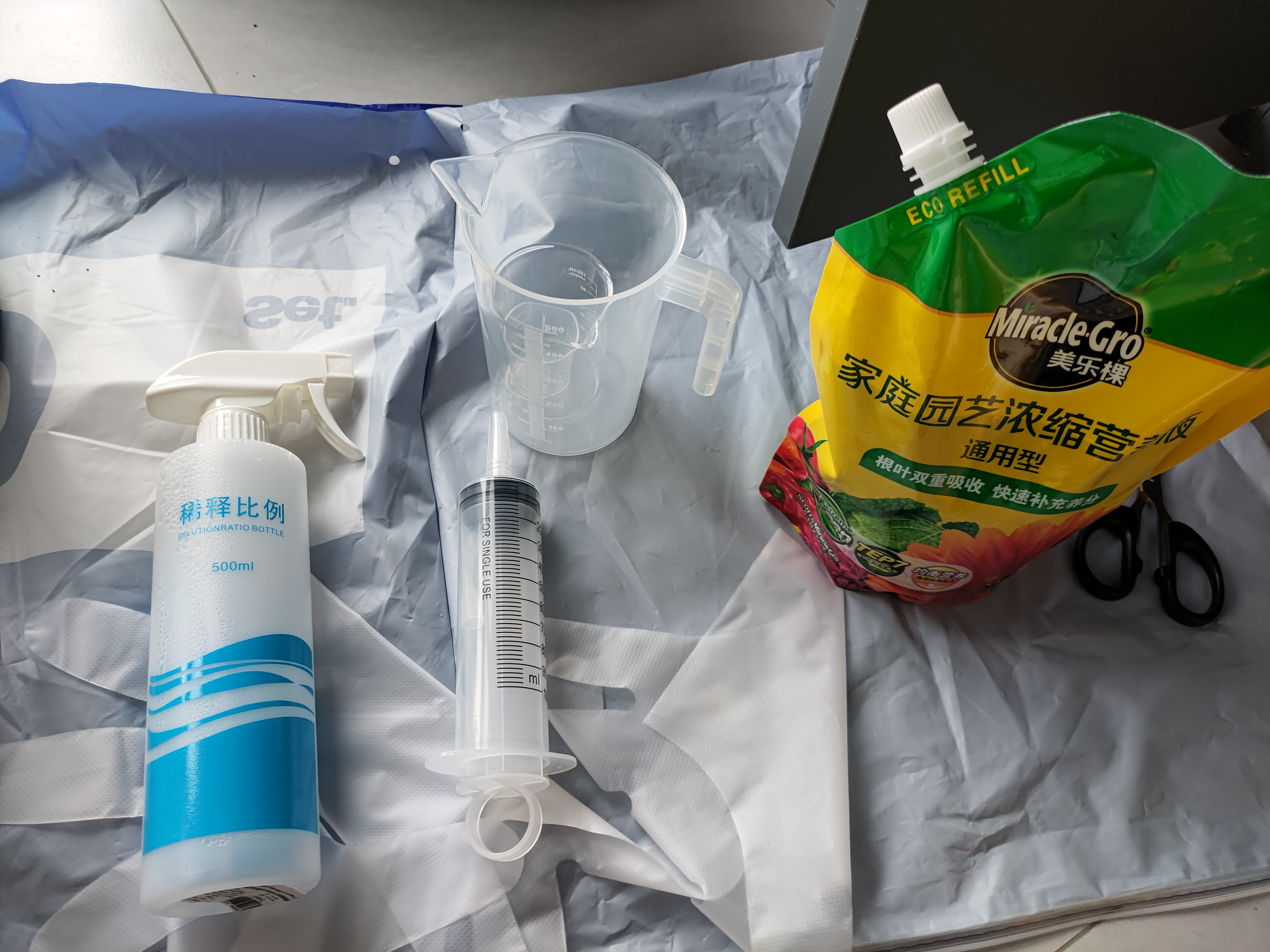 世泰 玻璃烧杯低型带刻度烧杯透明量杯加厚高硼硅耐高温实验室器材小烧杯量杯化学烧杯京仓 【100ml】 实拍图