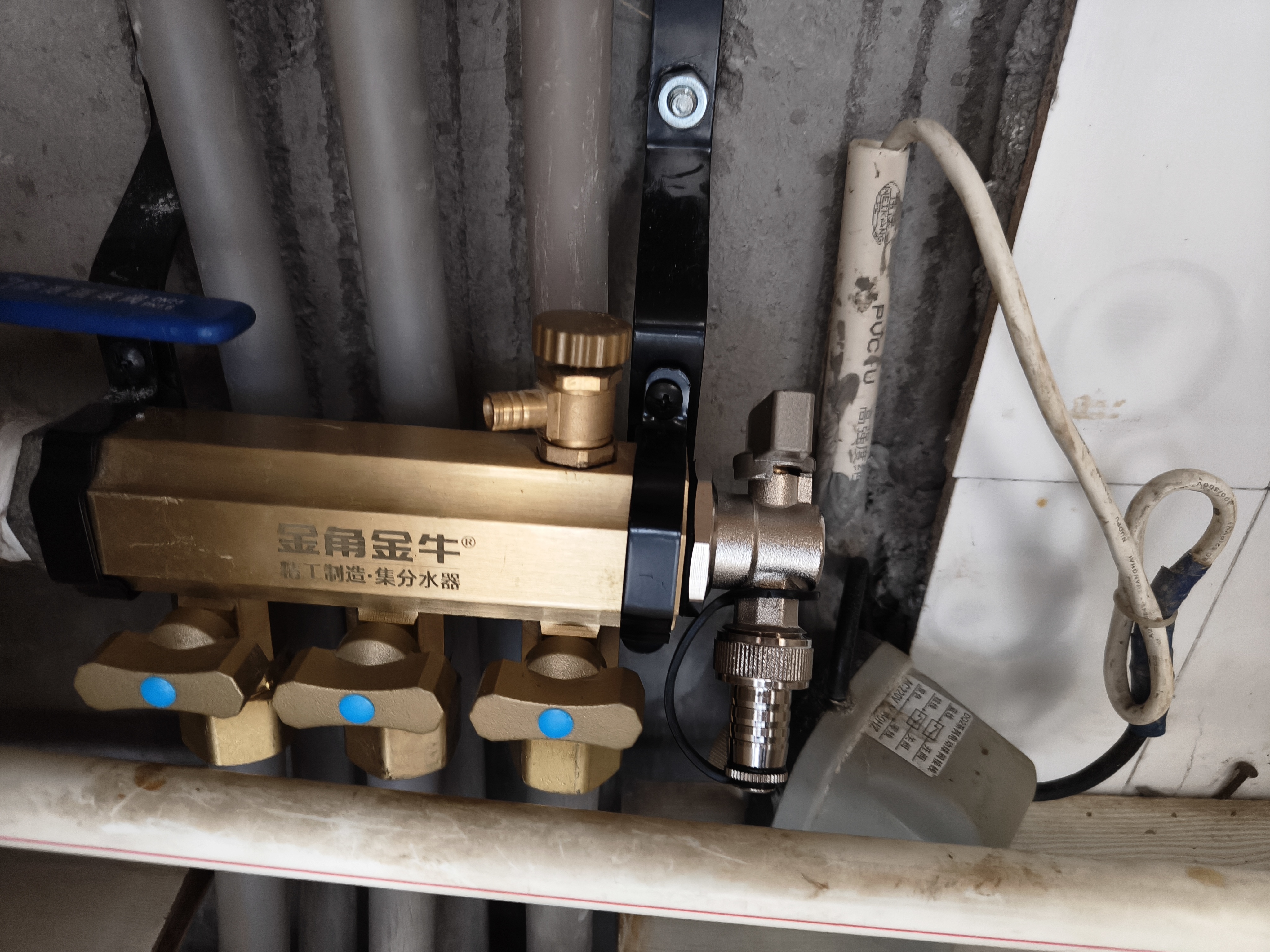 金角金牛 暖气片地热分水器地暖专用放水阀 排水阀排气排污阀门 1寸排水阀 实拍图