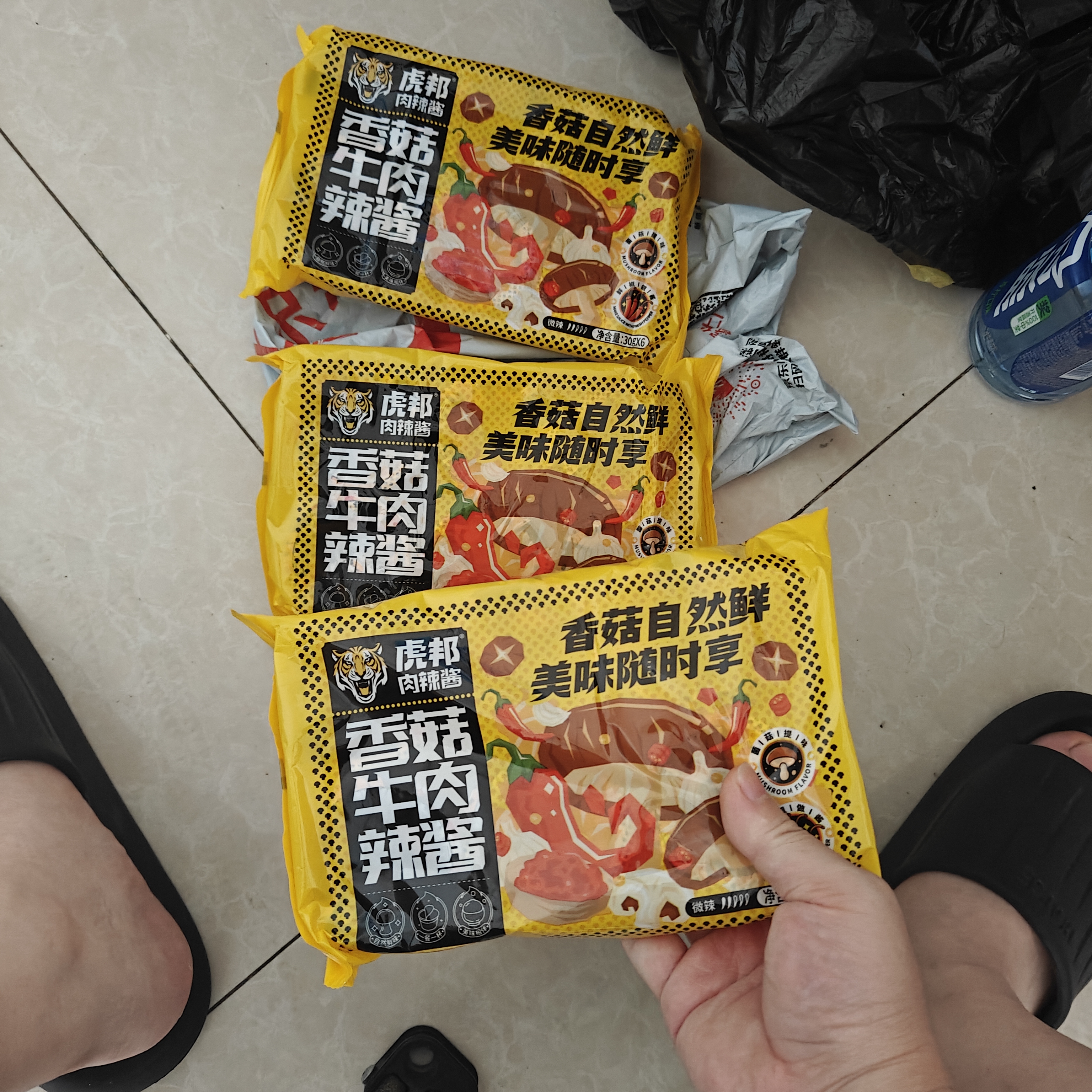 虎邦 辣椒酱 香菇牛肉30g*6杯 辣酱鲜椒酱 香辣味下饭菜 拌饭拌面酱 实拍图