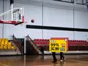 斯伯丁（SPALDING）星街战TF-500篮球7号室内外通用吸湿PU柔软手感实战比赛 76-797Y 实拍图
