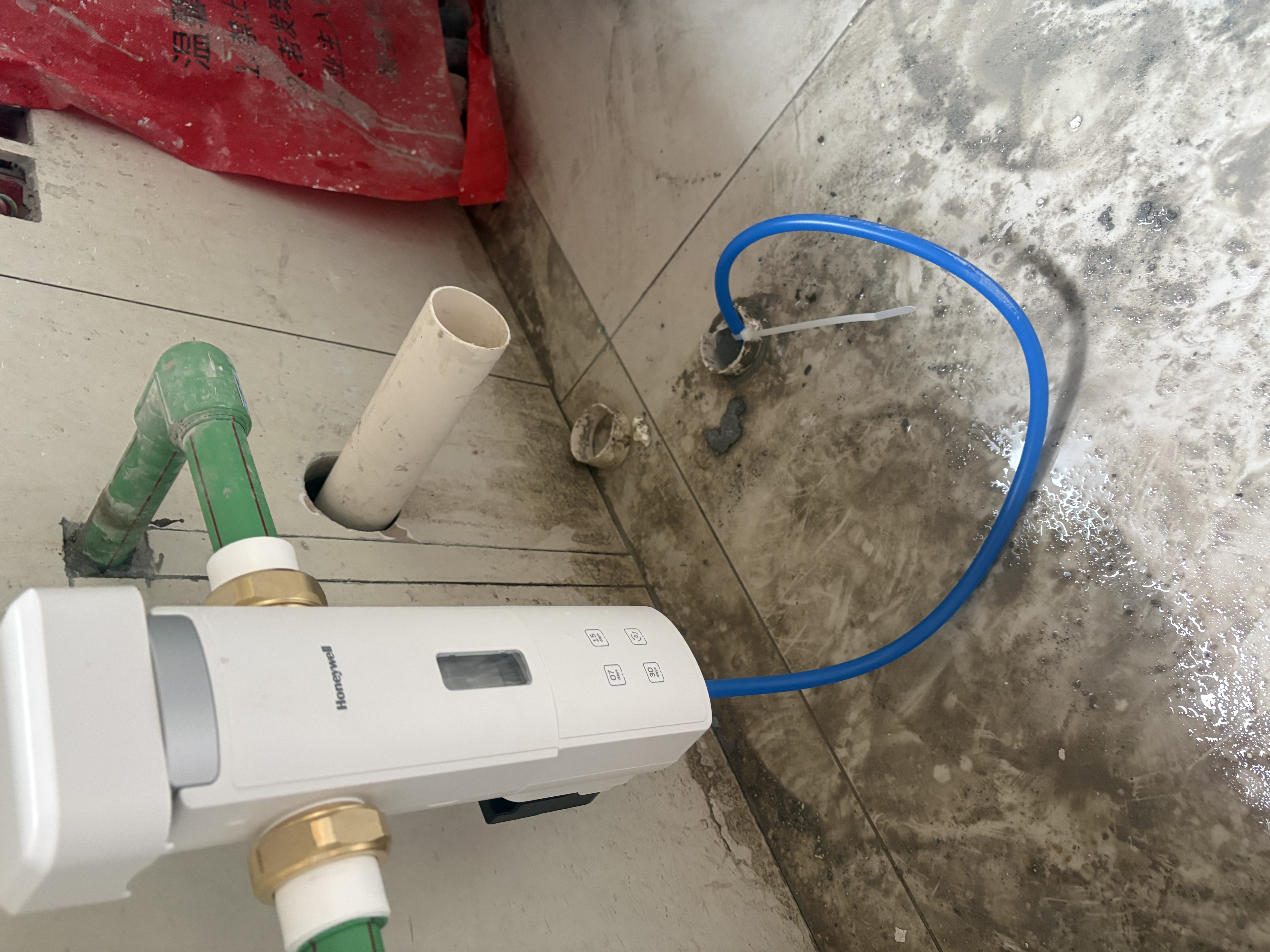霍尼韦尔（Honeywell）全自动定时反冲洗 防爆前置过滤器 15T大通量 厨下净水机器厨房专用台下用自来水家用 万向安装D40 实拍图