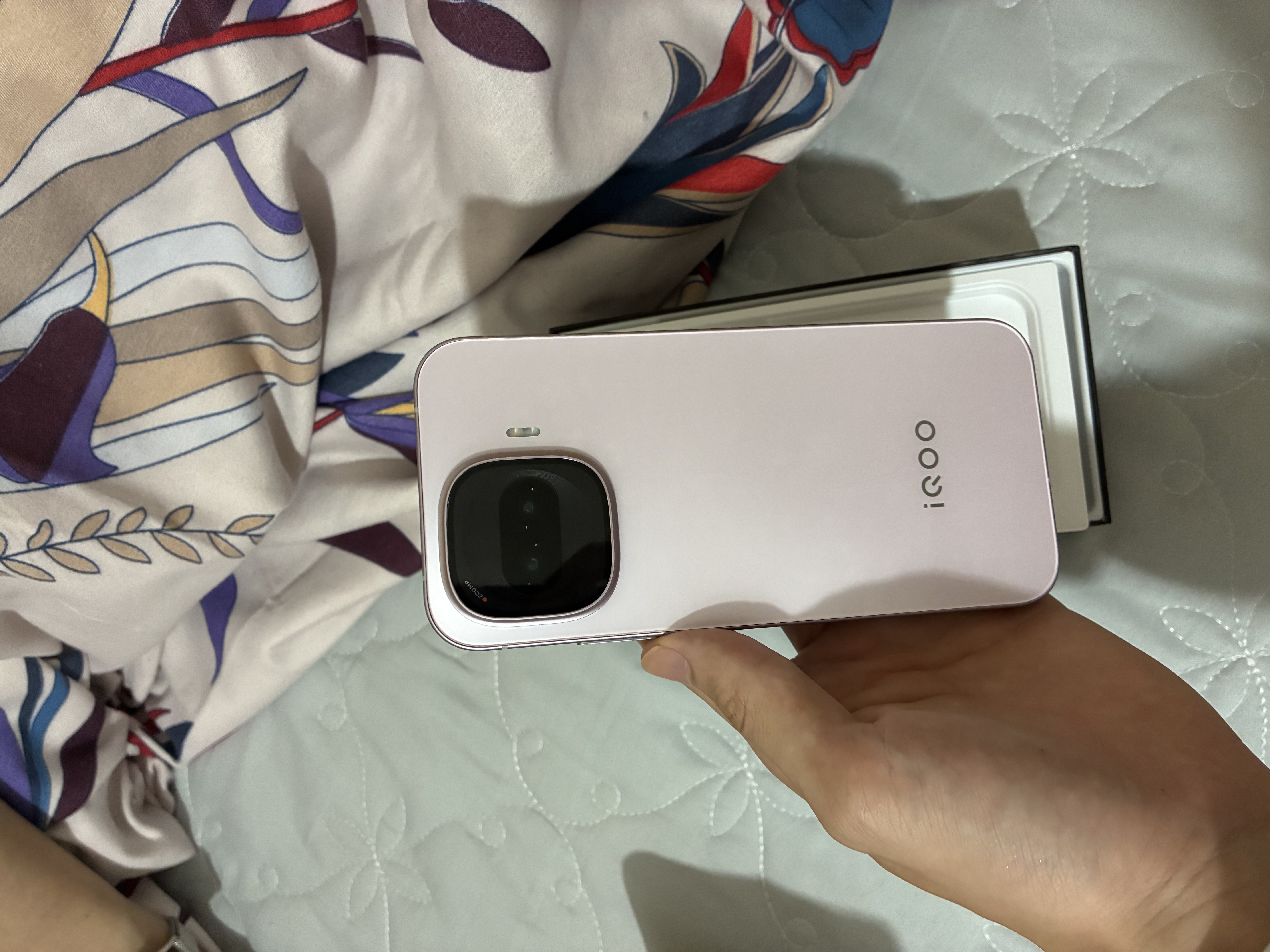 vivo iQOO Z11 Turbo 12GB+512GB 光晕粉骁龙8Gen5 自研电竞芯片Q2 2亿大底超级主摄 学生游戏手机 实拍图
