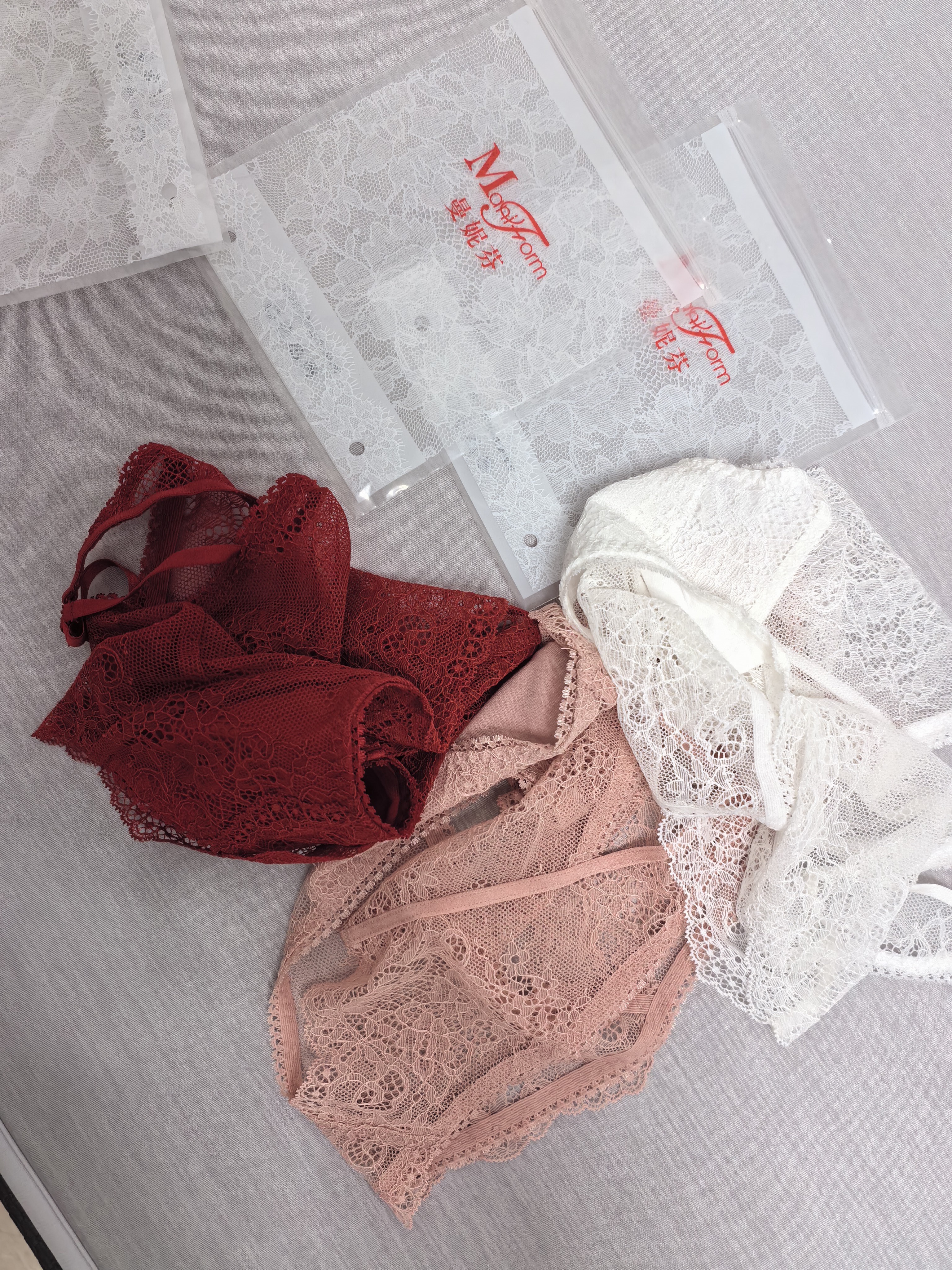 曼妮芬浪漫蕾丝女士低腰三角裤轻透薄内裤女系带镂空底裤礼物20710227 红色 1条 M (160/90) 实拍图