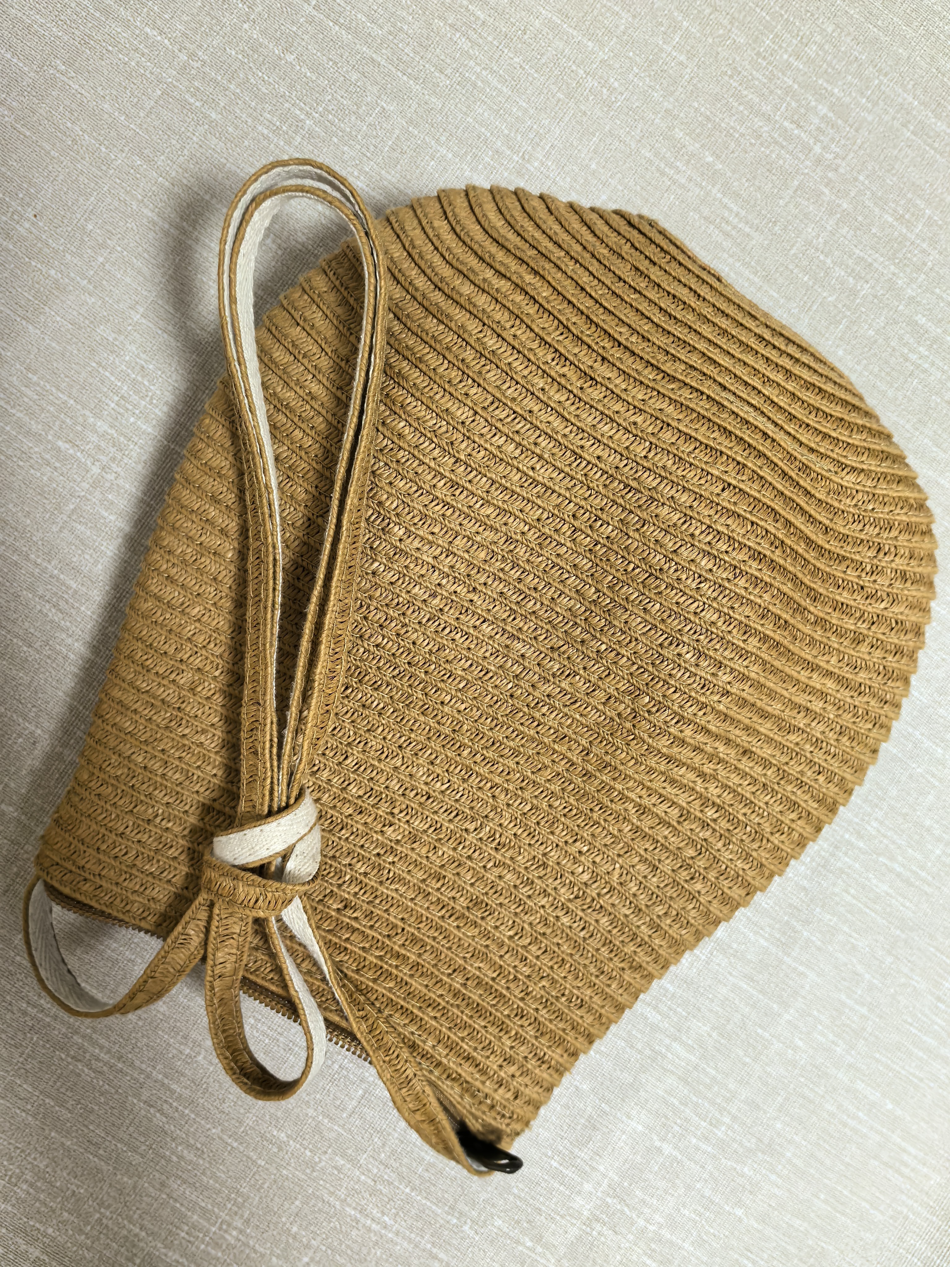 MUJI 纸编 斜挎包 包包女包 便携 单肩 编织包 小包 贝壳状 浅棕色 实拍图