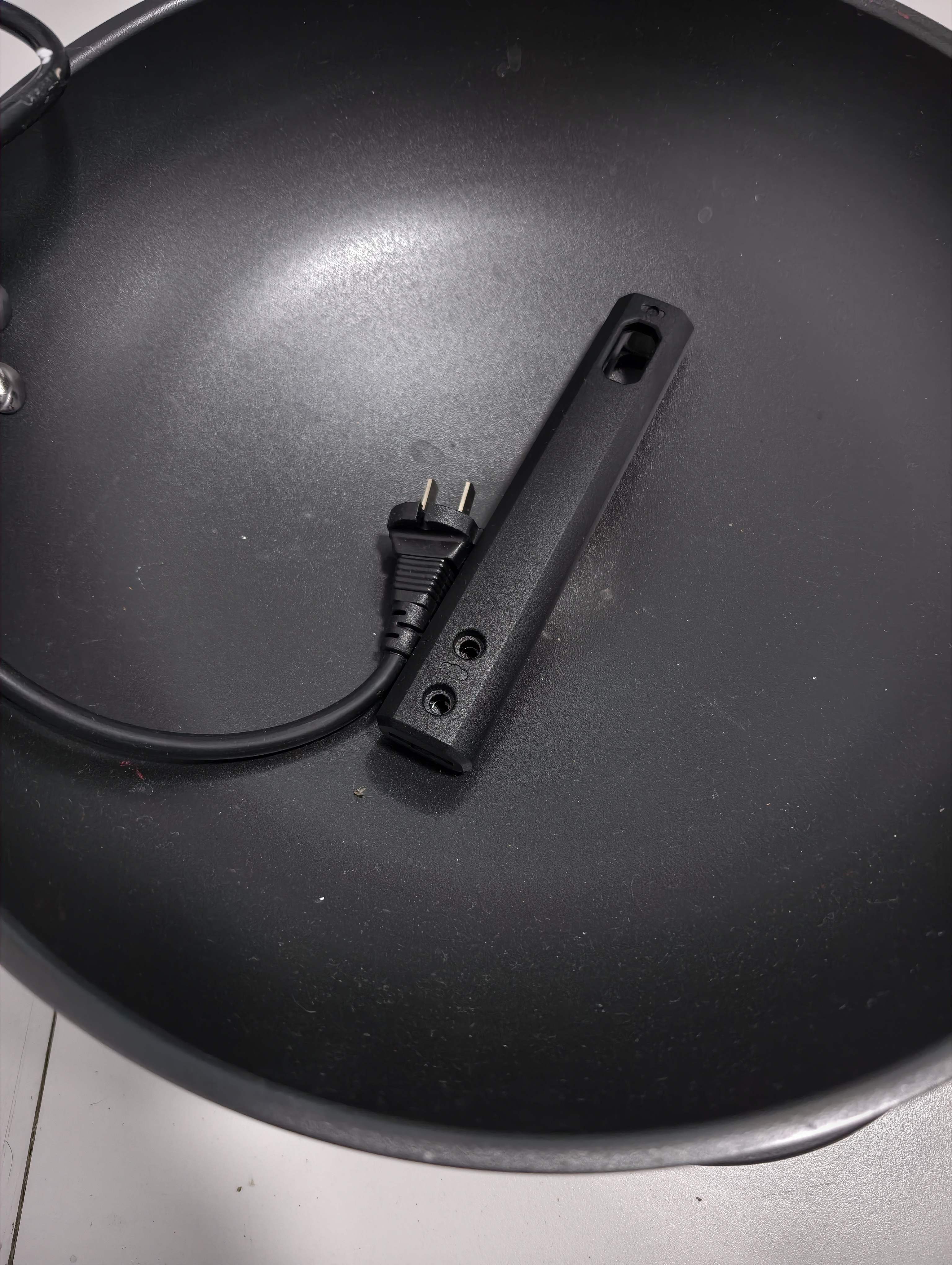 九阳（Joyoung）电磁炉凹面电磁炉电磁灶电陶炉家用2200W大功率猛火多功能电池炉深凹弧面凹灶N2202【赠专用铁锅】 实拍图