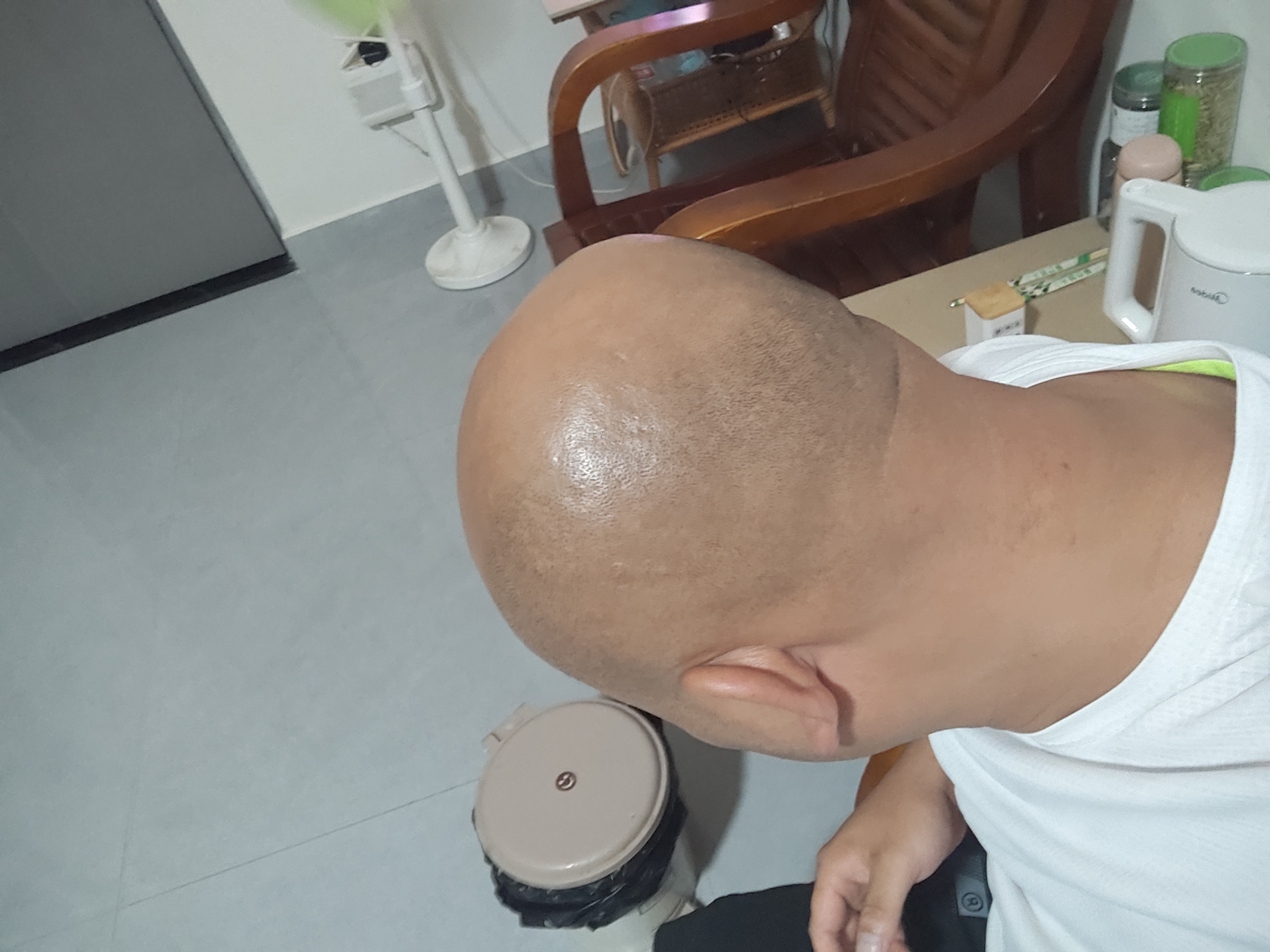 约克 八刀头光头神器剃光头专用自刮自助剃头发理发器电推剪电动剃头刀男士儿童大功率多功能剃须刀 升级九刀头标配+备用刀头+收纳包 实拍图
