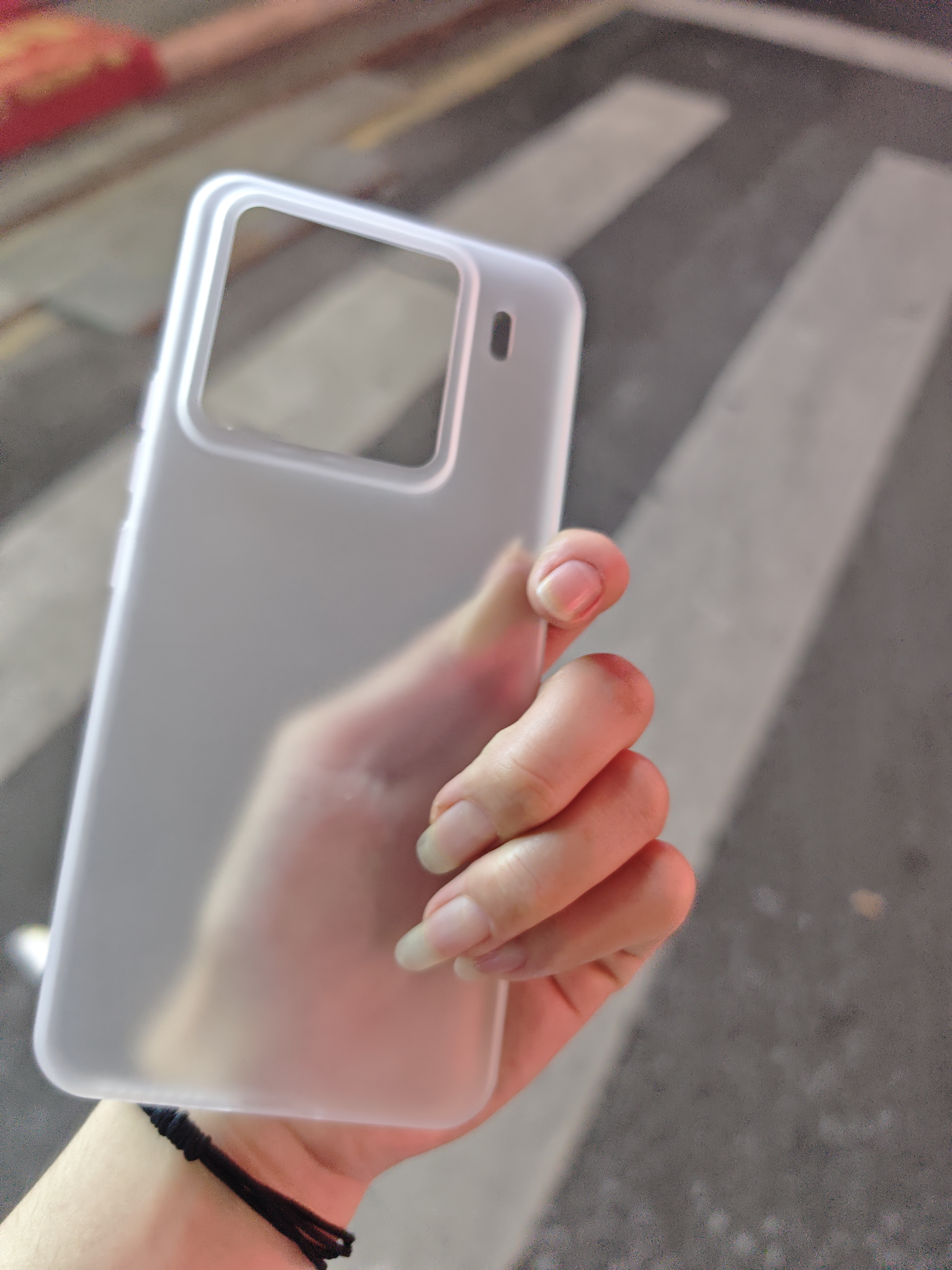 艾德加适用小米15Pro手机壳xiaomi15Pro保护套 超薄磨砂半透明镜头加高防摔亲肤保护套壳 【透白色】  实拍图