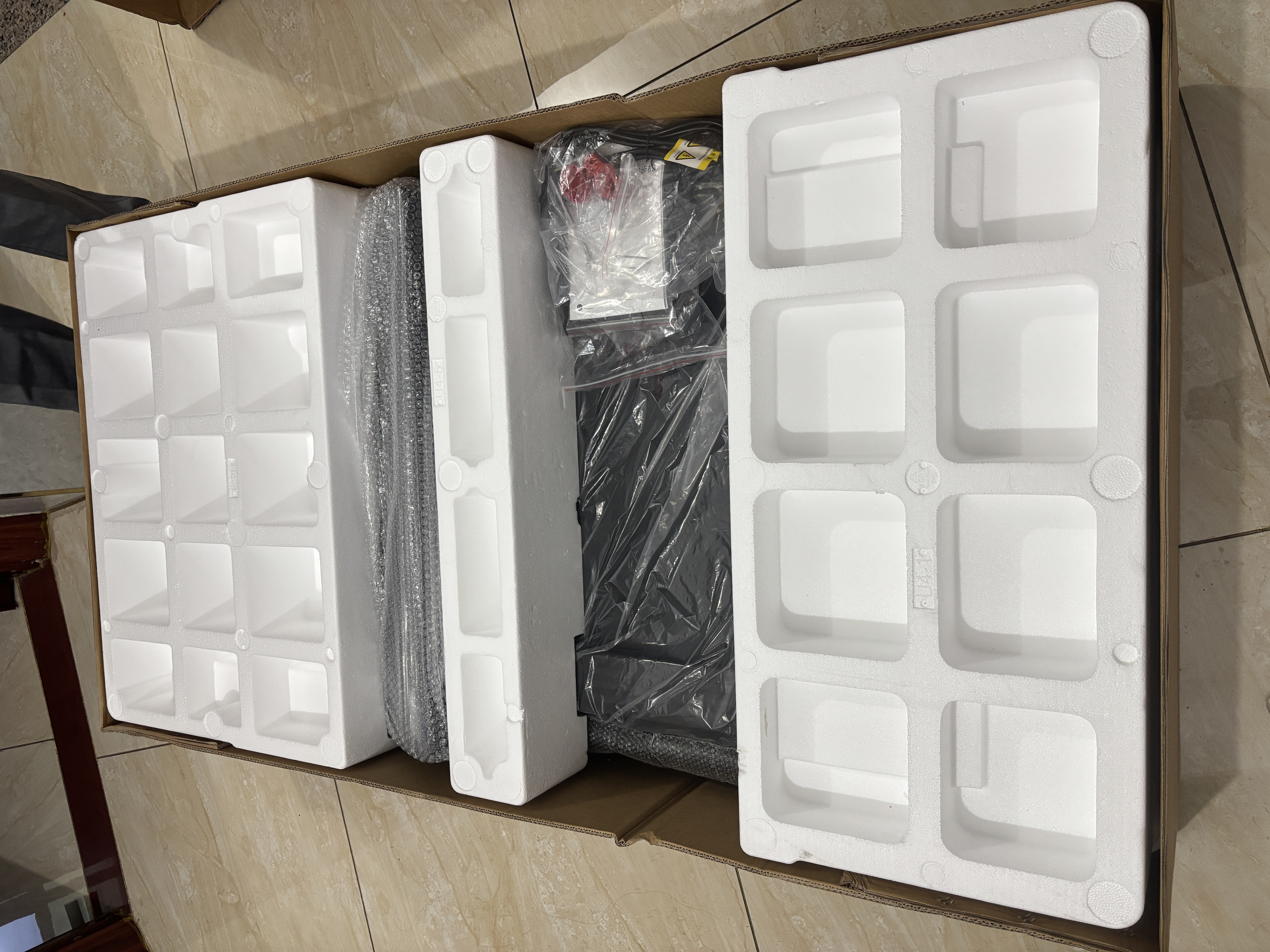 佑美U4Ultra跑步机家庭用智能登山爬坡全折叠走步机2026新款T09-05 实拍图
