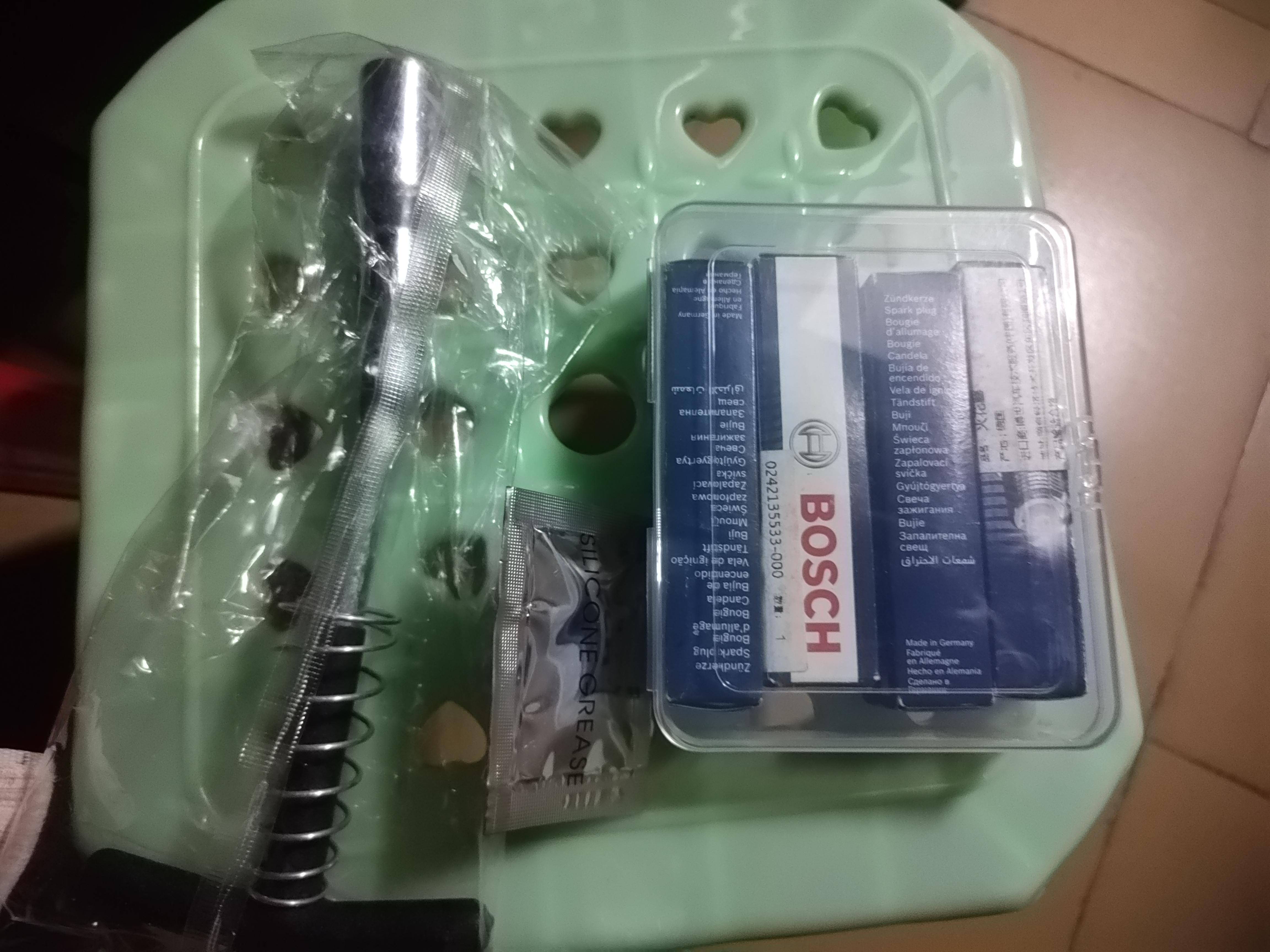 博世（BOSCH）博世原装 汽车火花塞/适用于 双铱金火花塞（套装四支价） 起亚K5 狮跑 智跑 奕跑 赛拉图 福瑞迪 索兰托 实拍图