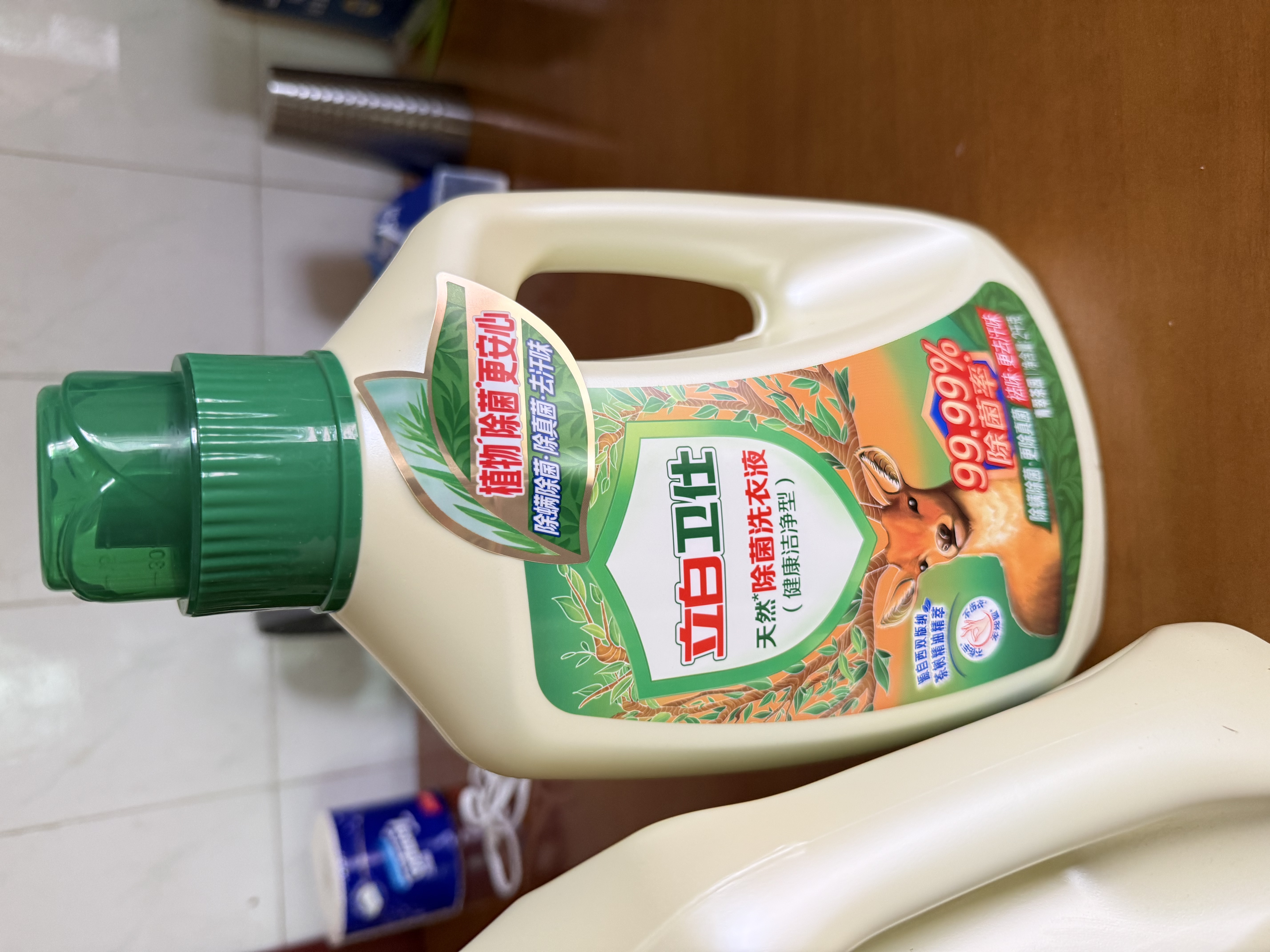 立白卫仕天然除菌洗衣液4斤除运动汗味除菌率99.99% 青翠茶园淡香 实拍图
