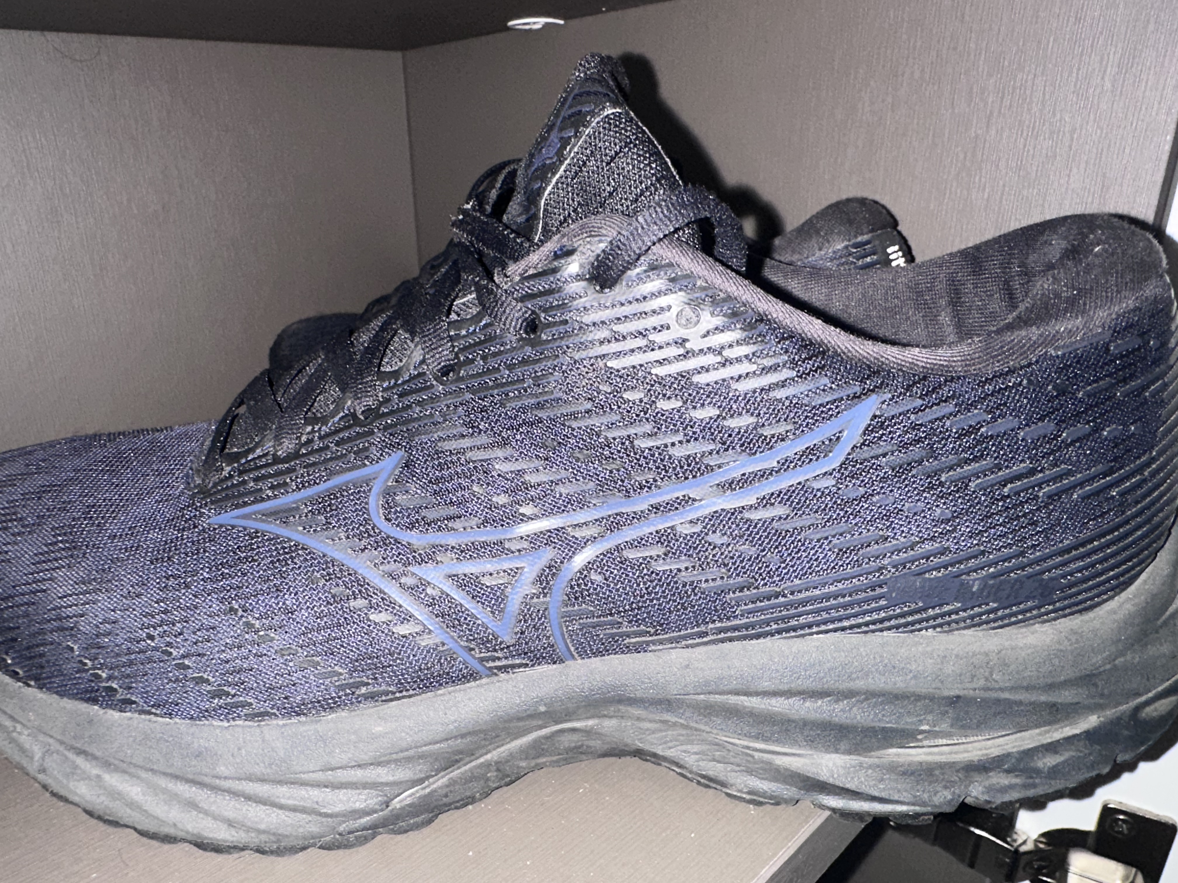 美津浓（MIZUNO）运动跑步鞋男女厚底缓震回弹专业慢跑鞋 ASTRO X 实拍图