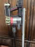戴森（DYSON） V8 Cyclone 无绳吸尘器 手持无线吸尘器 除螨 宠物 家庭适用 实拍图