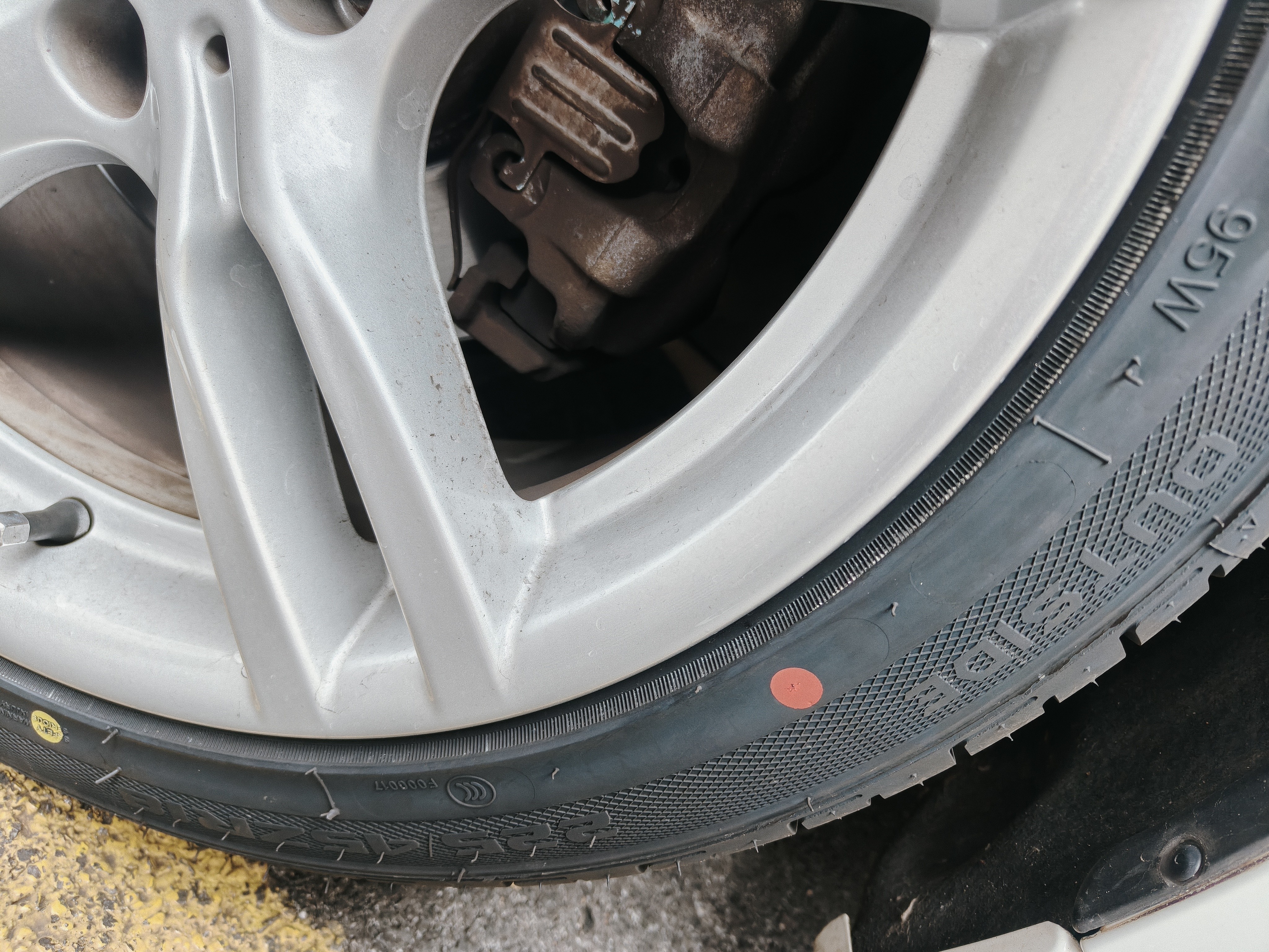 双星JUOGO轮胎 225/45R18 ZR 95W X51 适配吉利星瑞/领克03/帝豪GS 实拍图