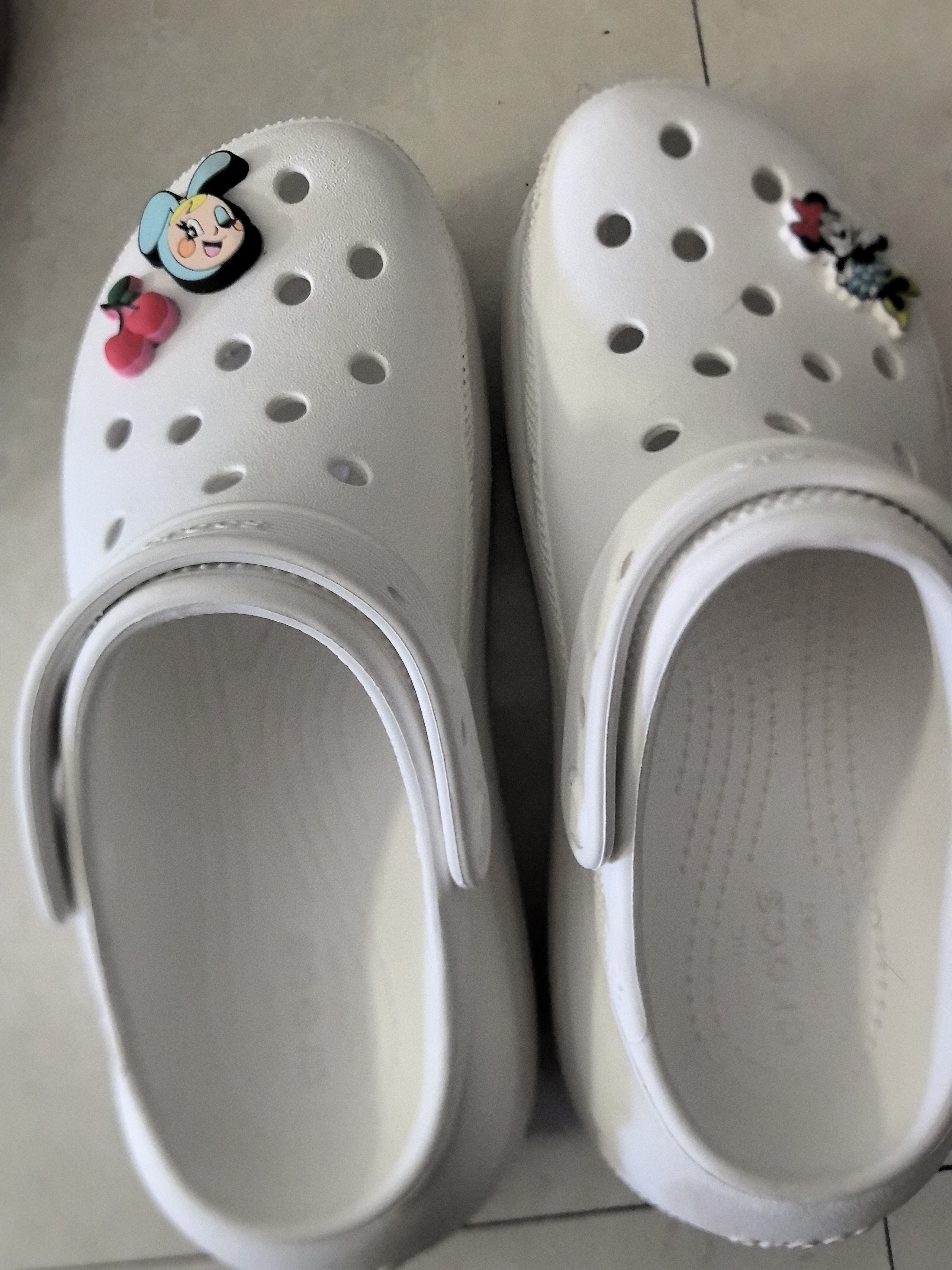 卡骆驰（CROCS）经典泡芙Clog男女一脚蹬懒人沙滩洞洞鞋 黑色 38 实拍图