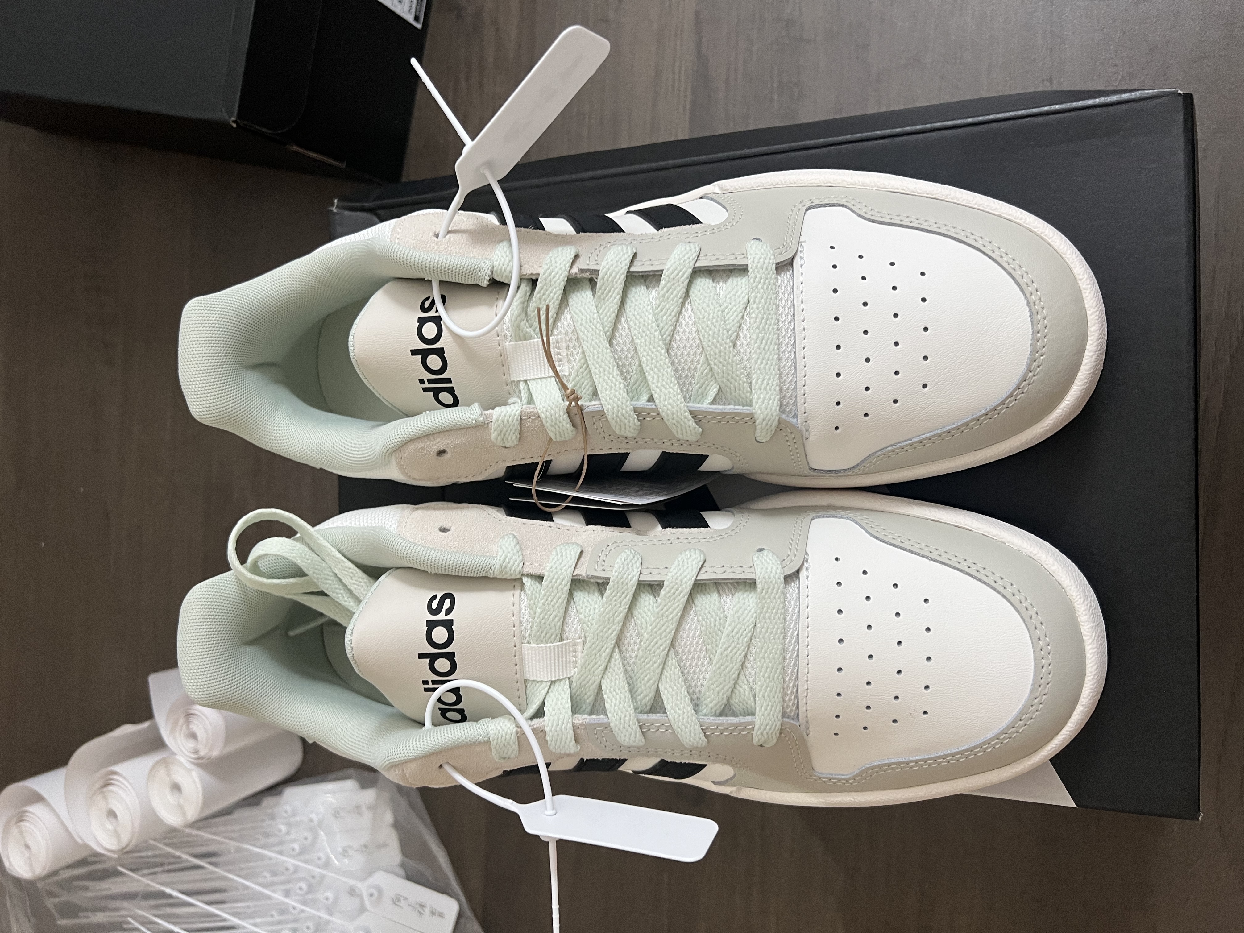 adidas ENTRAP美式校园风运动少年感复古篮球风板鞋男女阿迪达斯   白色/矾土棕/黑色   42 实拍图