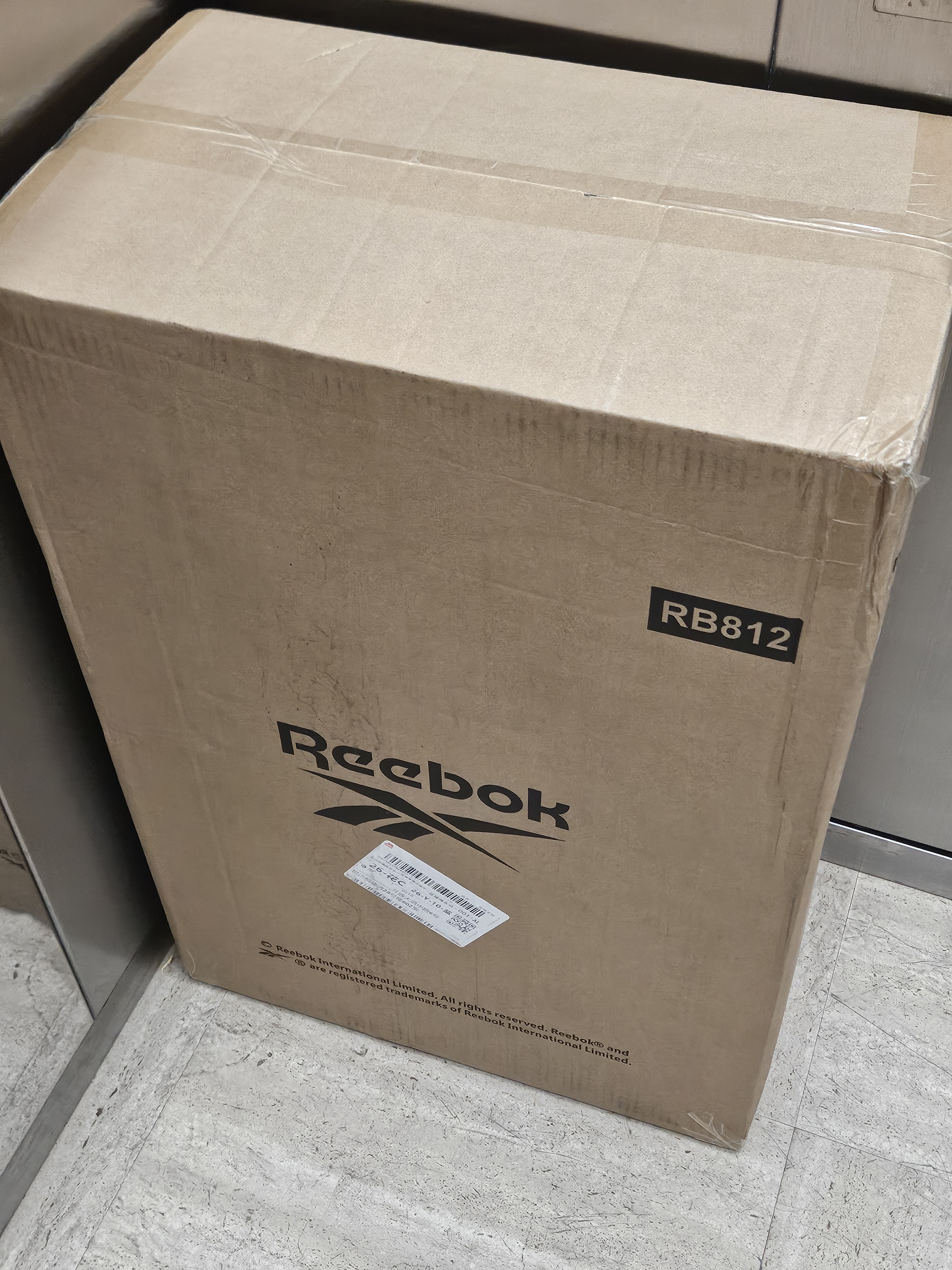 锐步（Reebok）行李箱PC拉杆箱多功能大容量旅行密码箱子摩天灰24英寸 实拍图