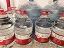 农夫山泉饮用水 饮用天然水5L*4桶 整箱装 桶装水塑膜随机包装 实拍图