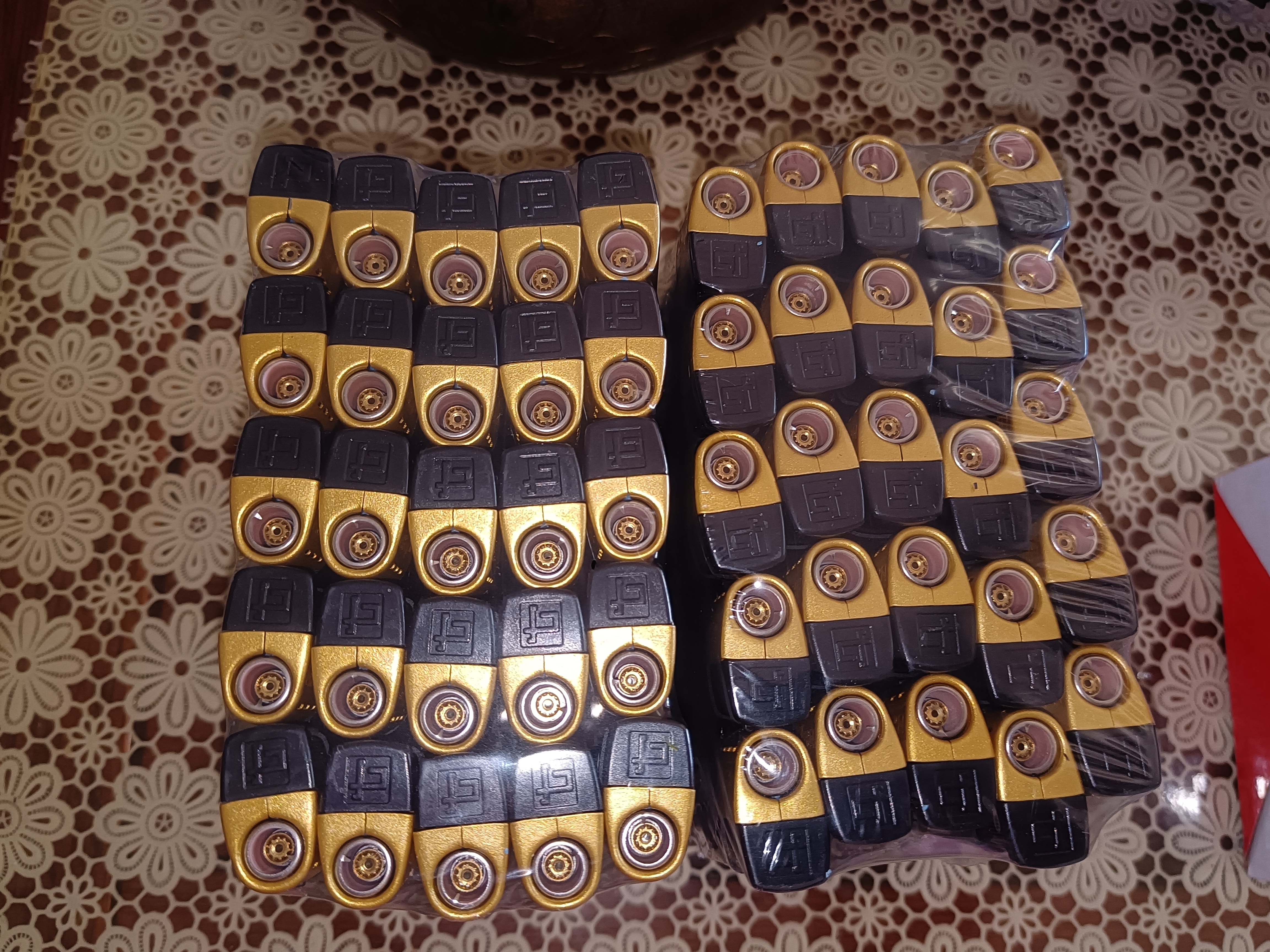 超凡防风打火机一次性打火机批发整盒金属风罩便利店饭店家用黑金锋范 实拍图