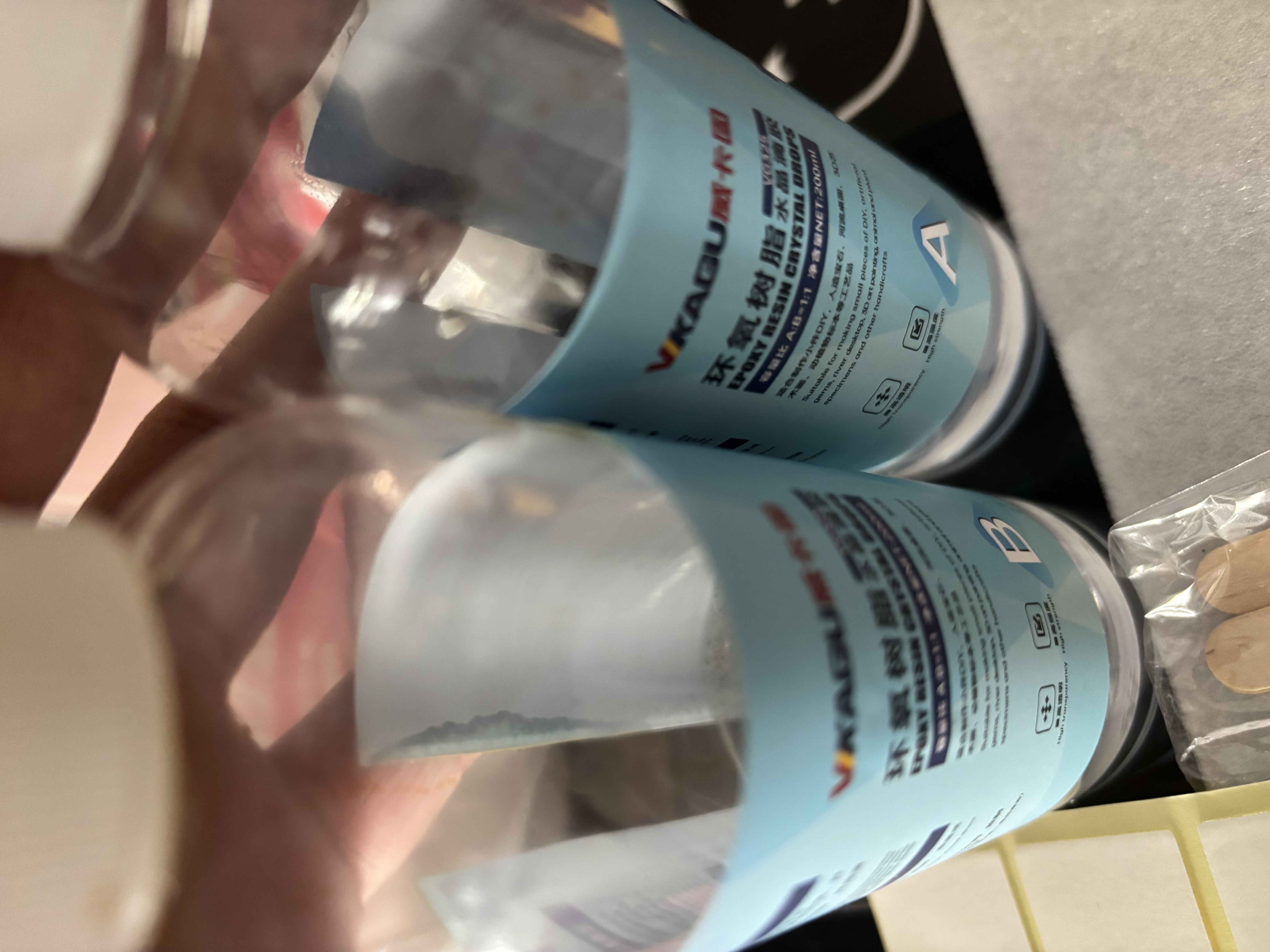 威卡固 1:1水晶滴胶 高透明环氧树脂胶水 ab胶手工diy标本 铭牌徽章标牌封层晶瓷画快干水晶胶VG325 400ml/组 实拍图
