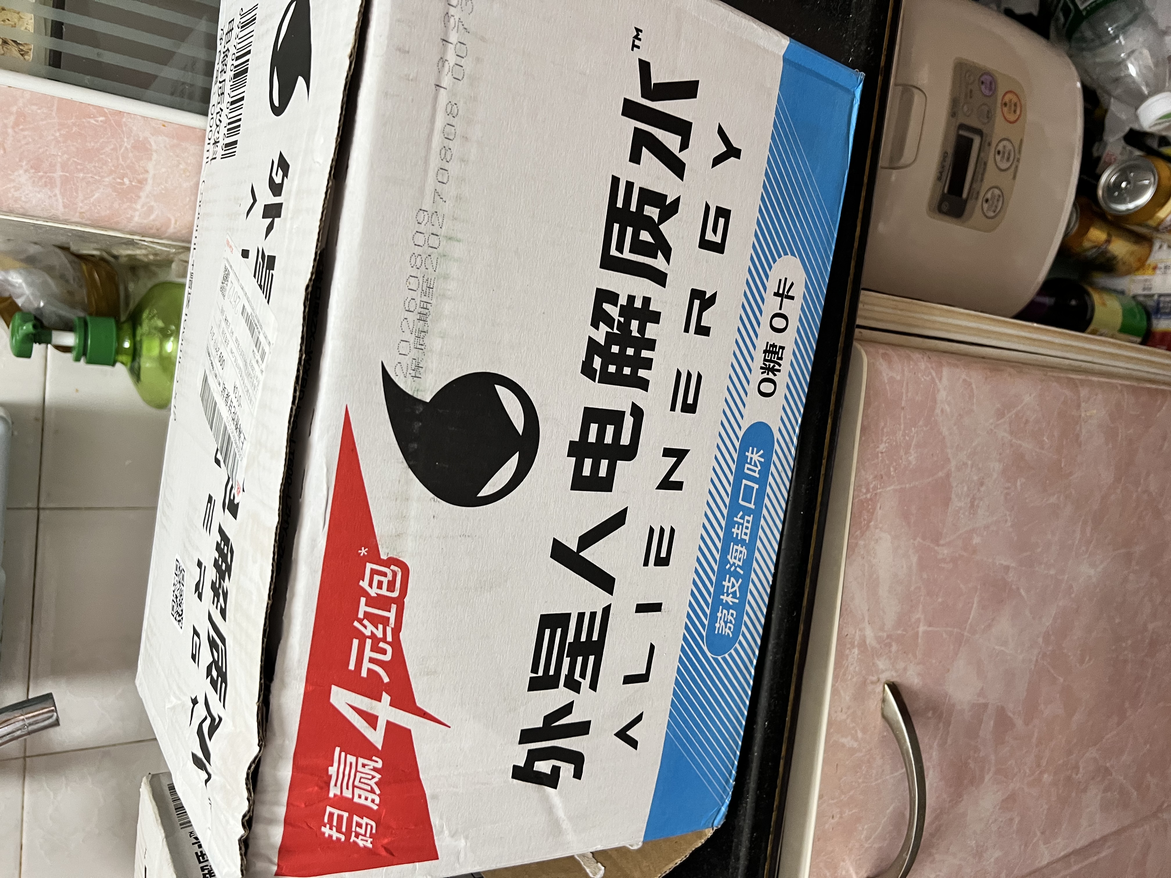 外星人电解质水0糖0卡运动饮料 荔枝海盐口味 600mL*15瓶 整箱装 实拍图