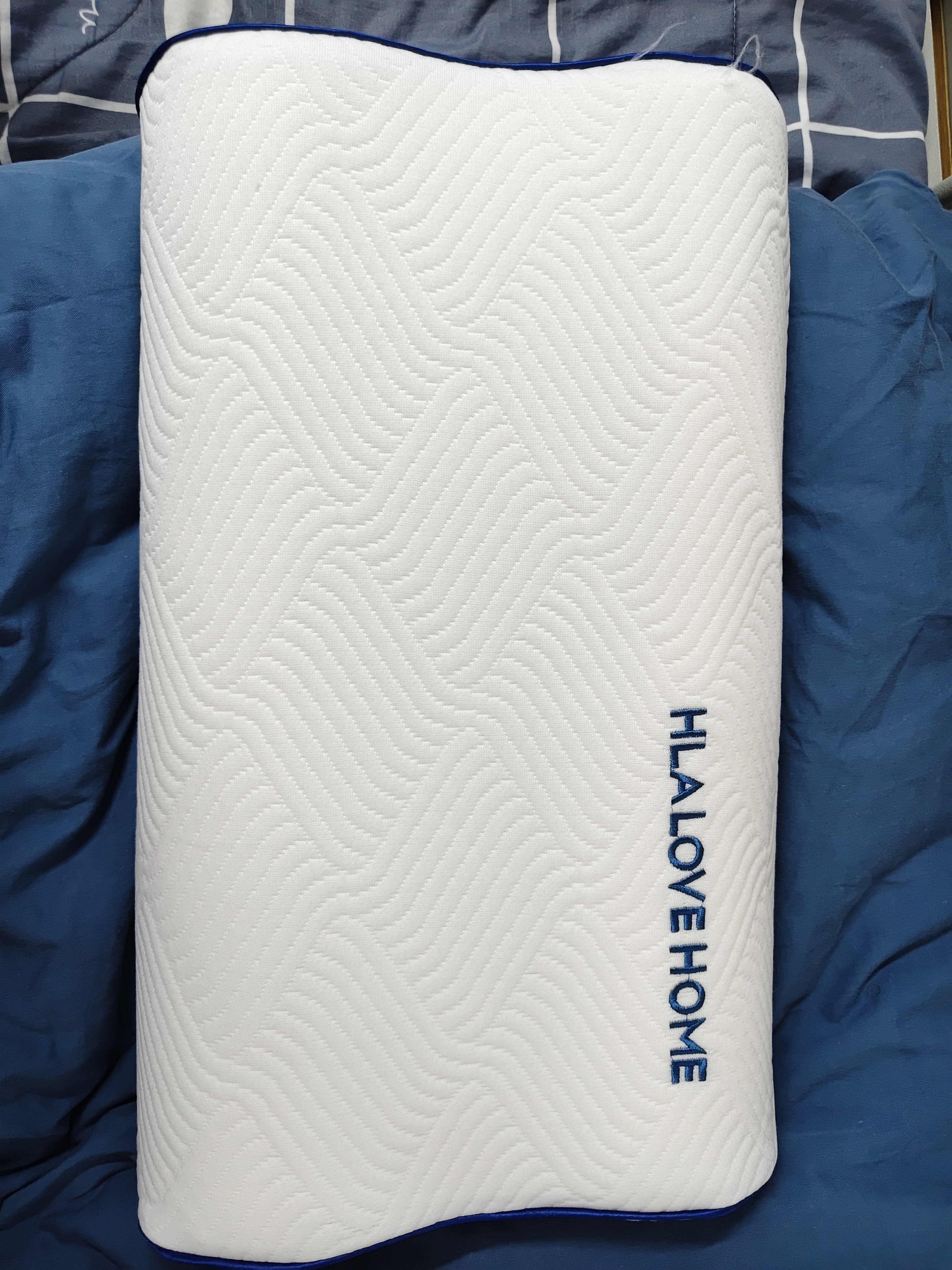 海澜之家（HLA）A类深度护睡眠记忆棉枕头芯慢回弹宿舍单人制式颈椎枕家用一对装 白色【针织棉】记忆枕 A类 单只 50*30*10/8cm/枕芯重约：600g 实拍图