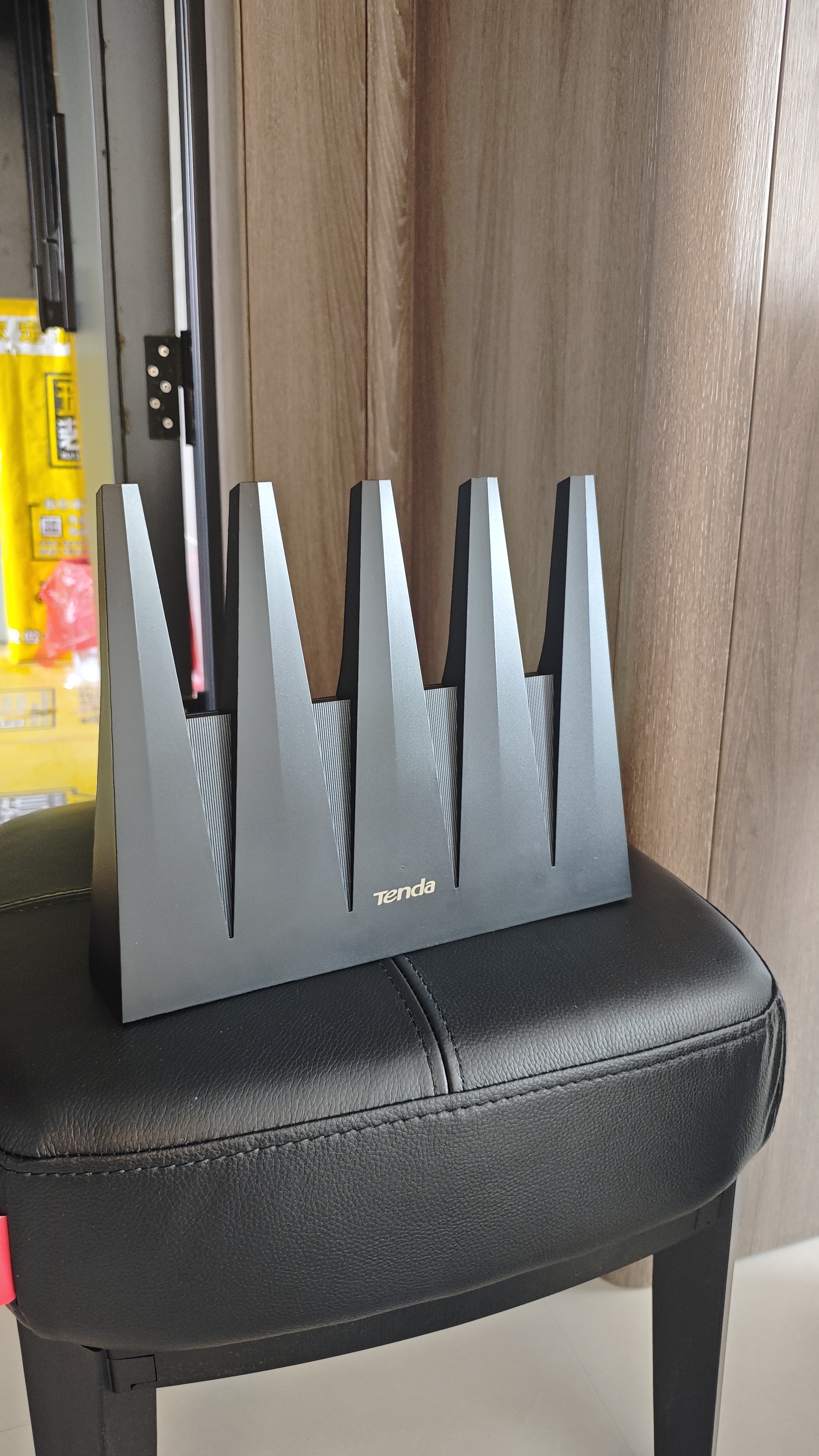 Tenda腾达路由器WiFi7【泰山BE7200 Ultra】千兆穿墙王信号放大器增强无线家用电竞立式BE12 Pro 实拍图