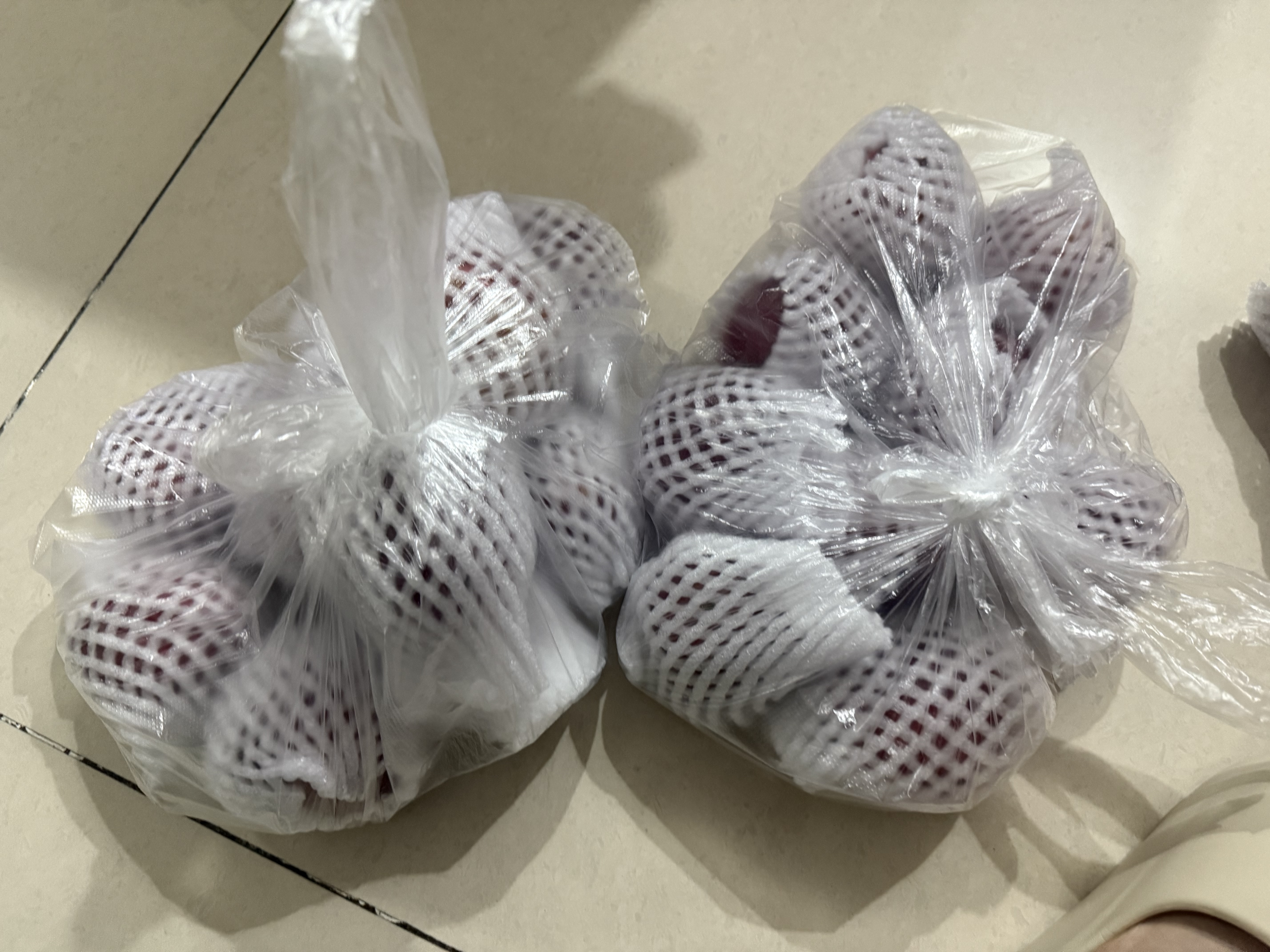 沐小七果蔬甘肃天水花牛粉面苹果 【多地次日达】蛇果水果礼盒中秋礼盒送礼 S+级巨无霸（单果约75-80mm） 10斤装【家庭聚会-蕞划算】净8.5斤 实拍图