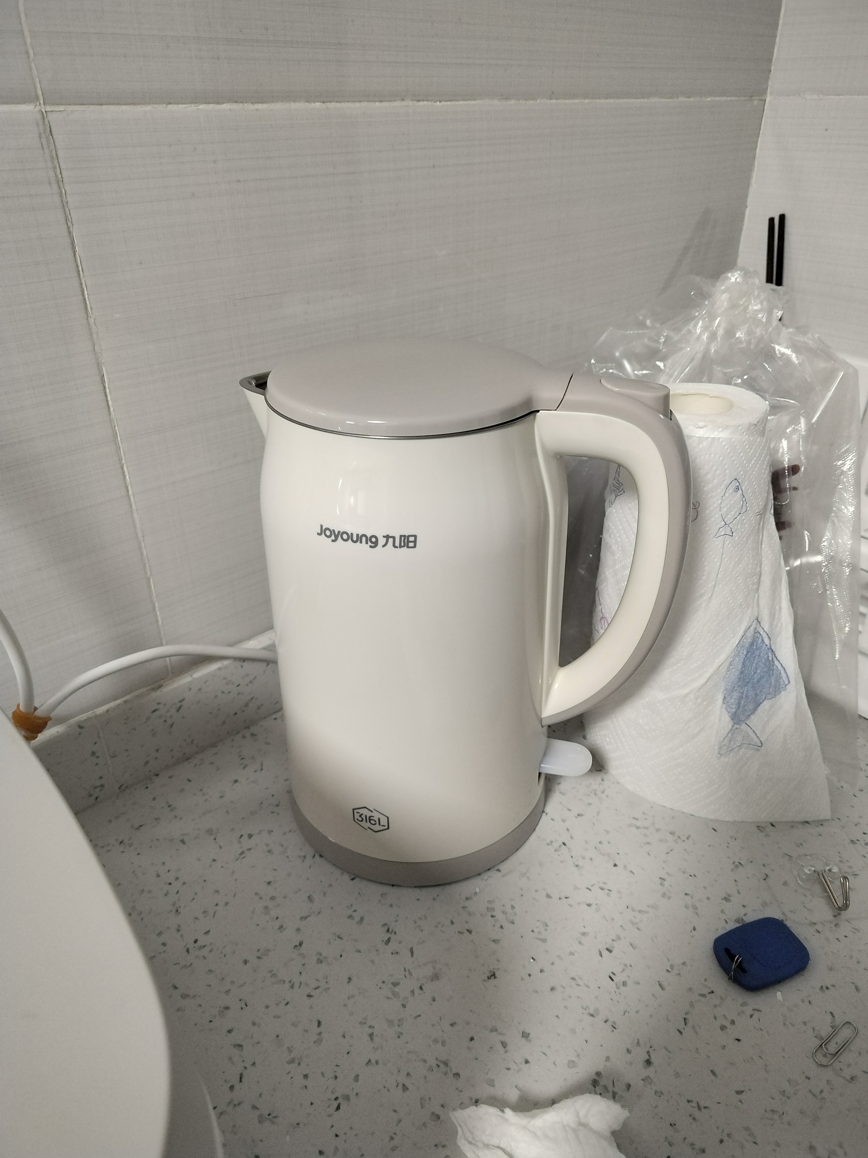 九阳（Joyoung）烧水壶热水壶电热水壶1.7L 双层隔热316L不锈钢一体无缝 0胶水开水壶K17FD-W160Pro 实拍图