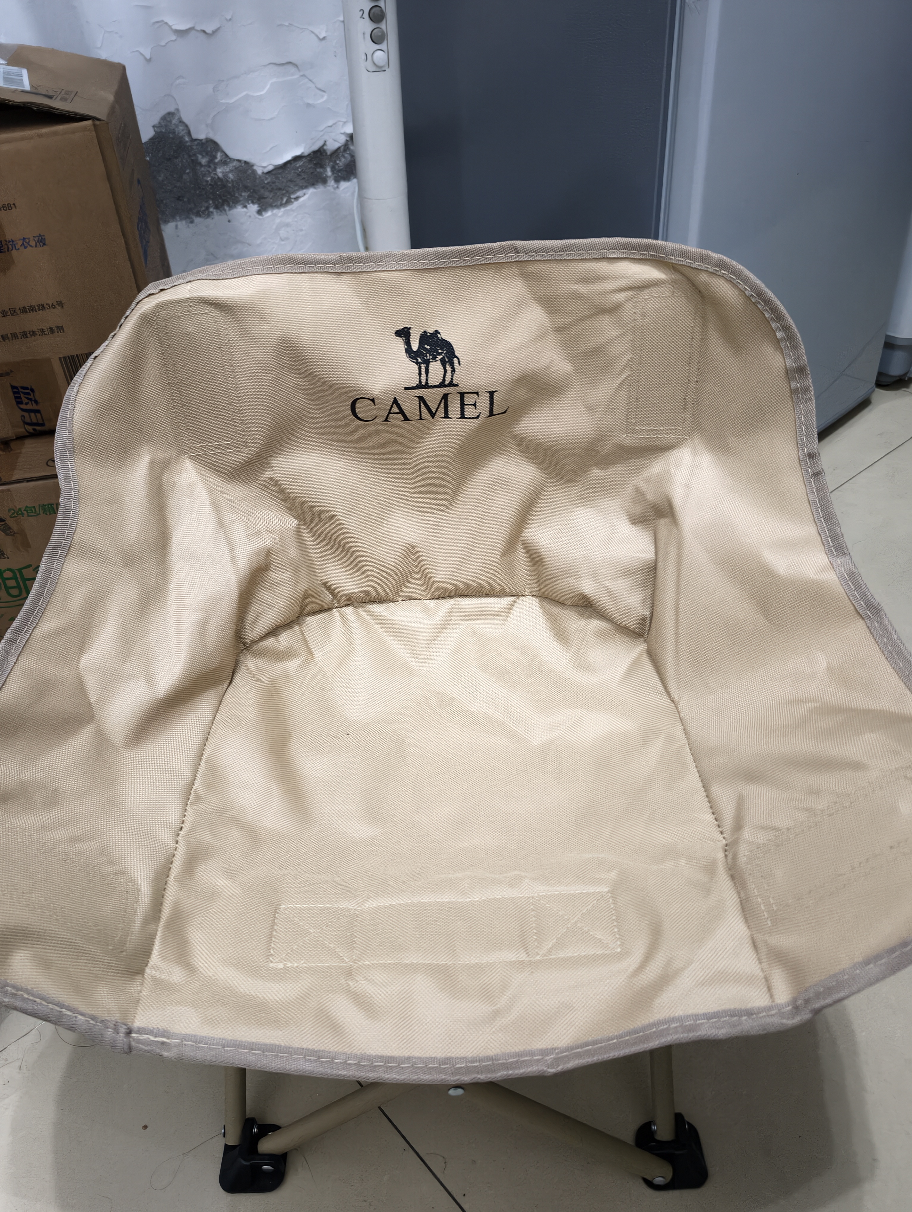 骆驼（CAMEL）户外儿童月亮椅凳折叠便携沙滩椅野餐钓鱼椅露营写生椅子 卡其色 实拍图