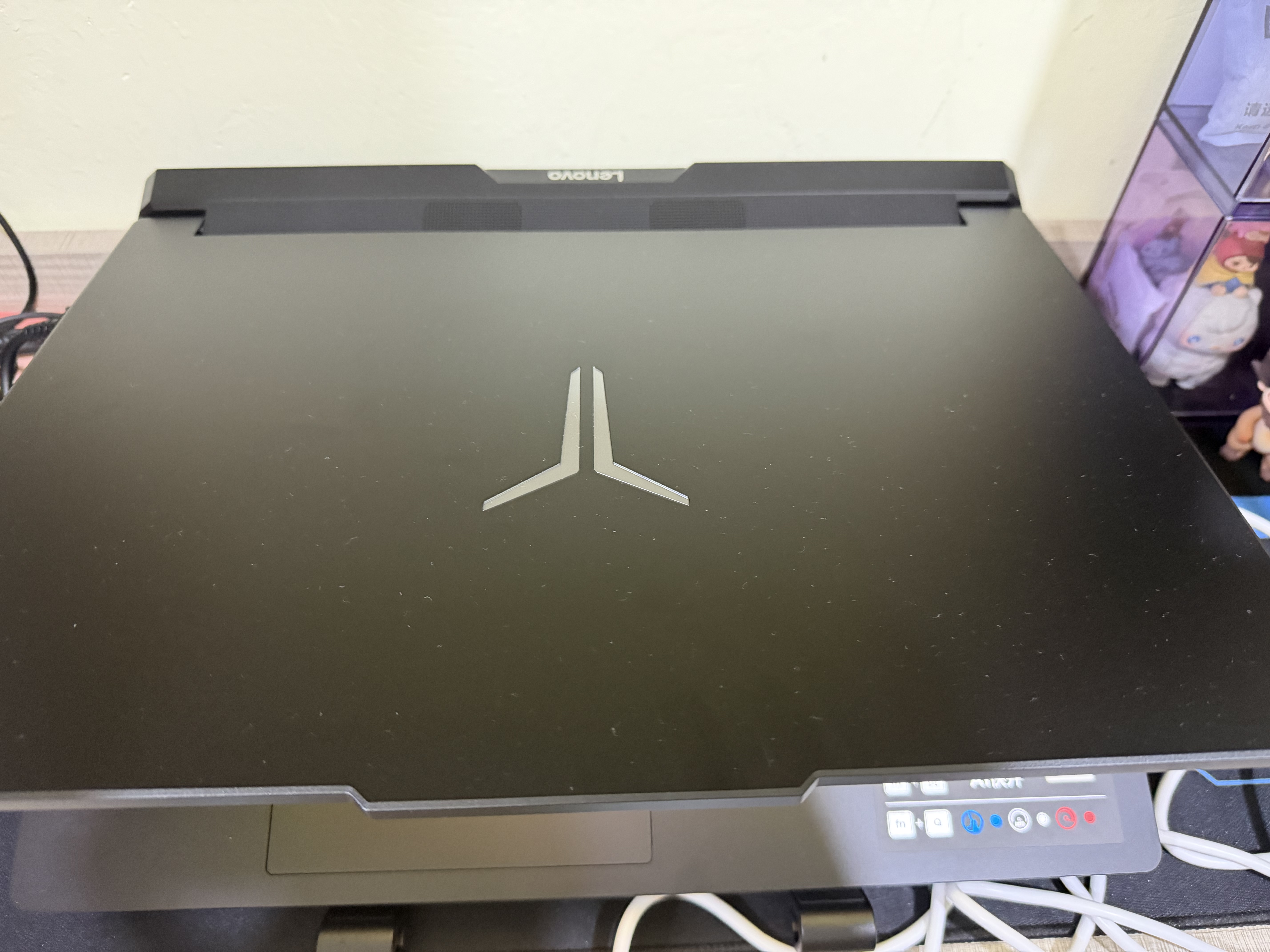 联想拯救者R9000P 2026 电竞游戏本笔记本电脑(锐龙9 8945HX 16G 1T RTX5060 2.5k 240Hz 黑) 国家补贴 实拍图