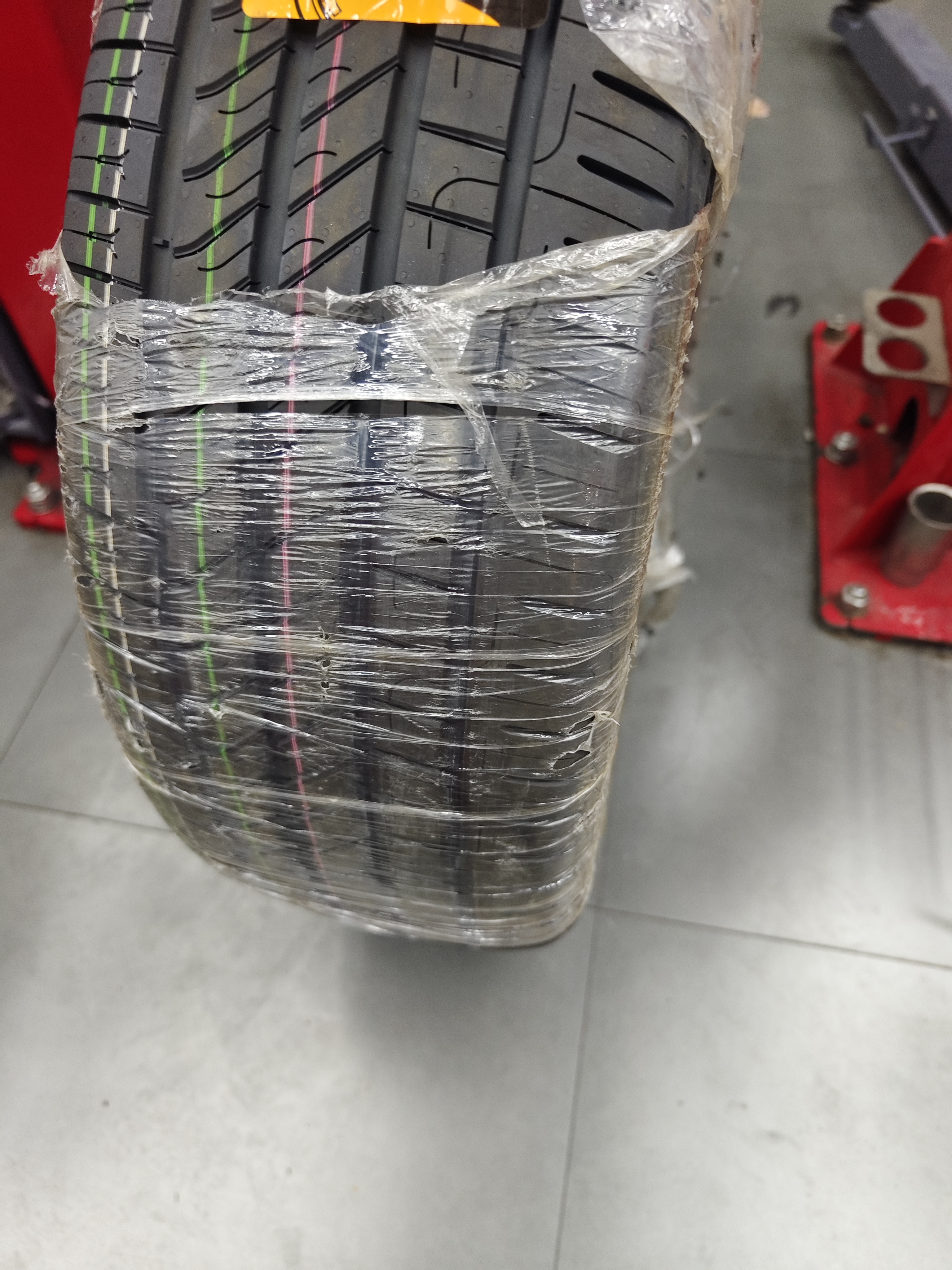 马牌（Continental）汽车轮胎235/50R19 99V FR UCJ+适配领克01别克昂科威奥迪Q3途观L 实拍图